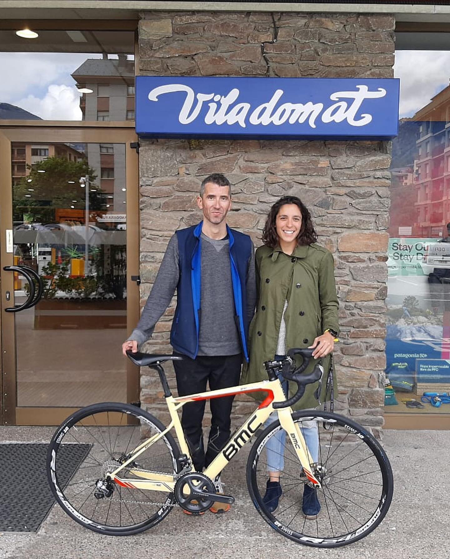 Copa Catalana Vilajuneda
#andonaracingteam 

La corredora Anna Albalat va a correr C. C. de Juvenils &amp; F&eacute;mines a Vilajuneda.
En carrera va tenir una avaria mec&agrave;nica que la va deixar sense bici per un temps 😫!
Per&ograve; tenim molt