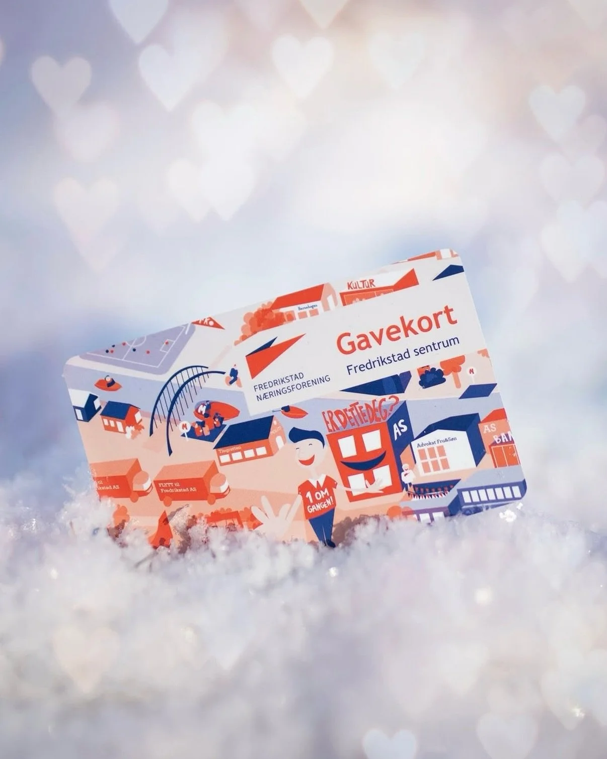 🎁✨ Gi den perfekte gaven &mdash; la dem velge selv! ✨🎁
Lurer du p&aring; hva du skal gi? 🎀 
Fredrikstad Sentrum gavekort gj&oslash;r det enkelt &aring; treffe blink 🛍️
Gavekortet kan brukes p&aring; nesten 100 steder i sentrum &ndash; i butikker,