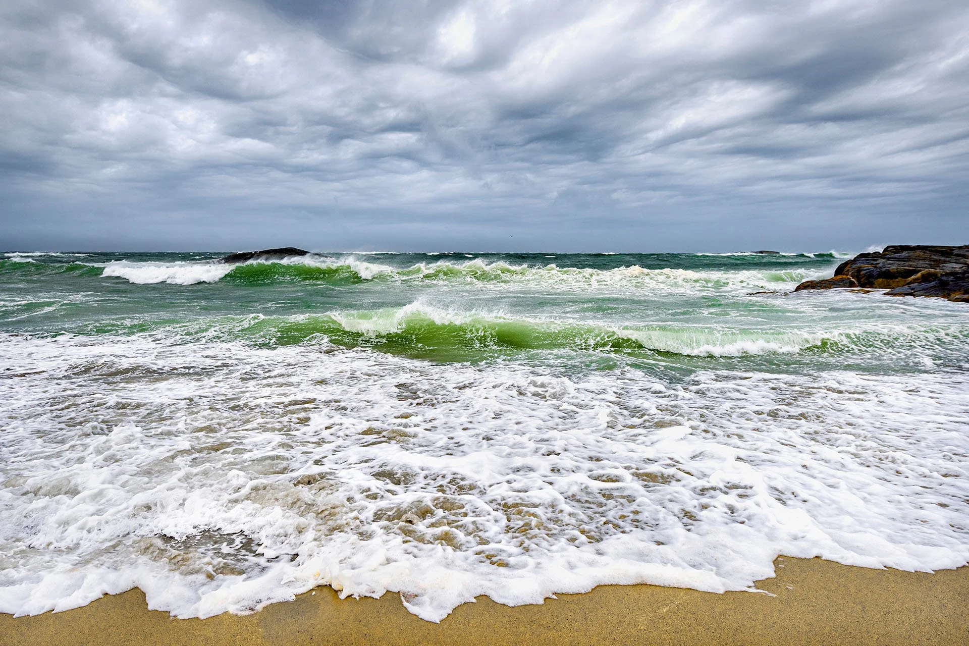 Hurricane Rising (KBG21088)