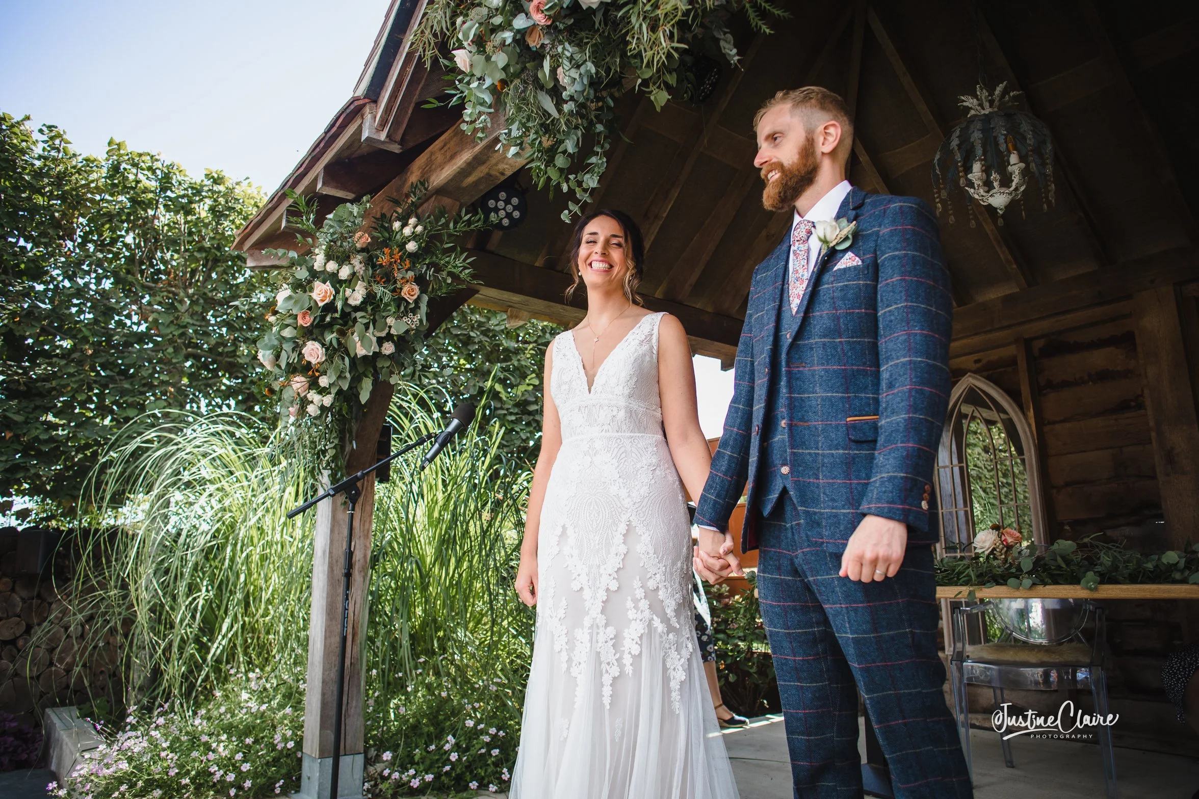 weddings at Southend Barns Chichester photographers