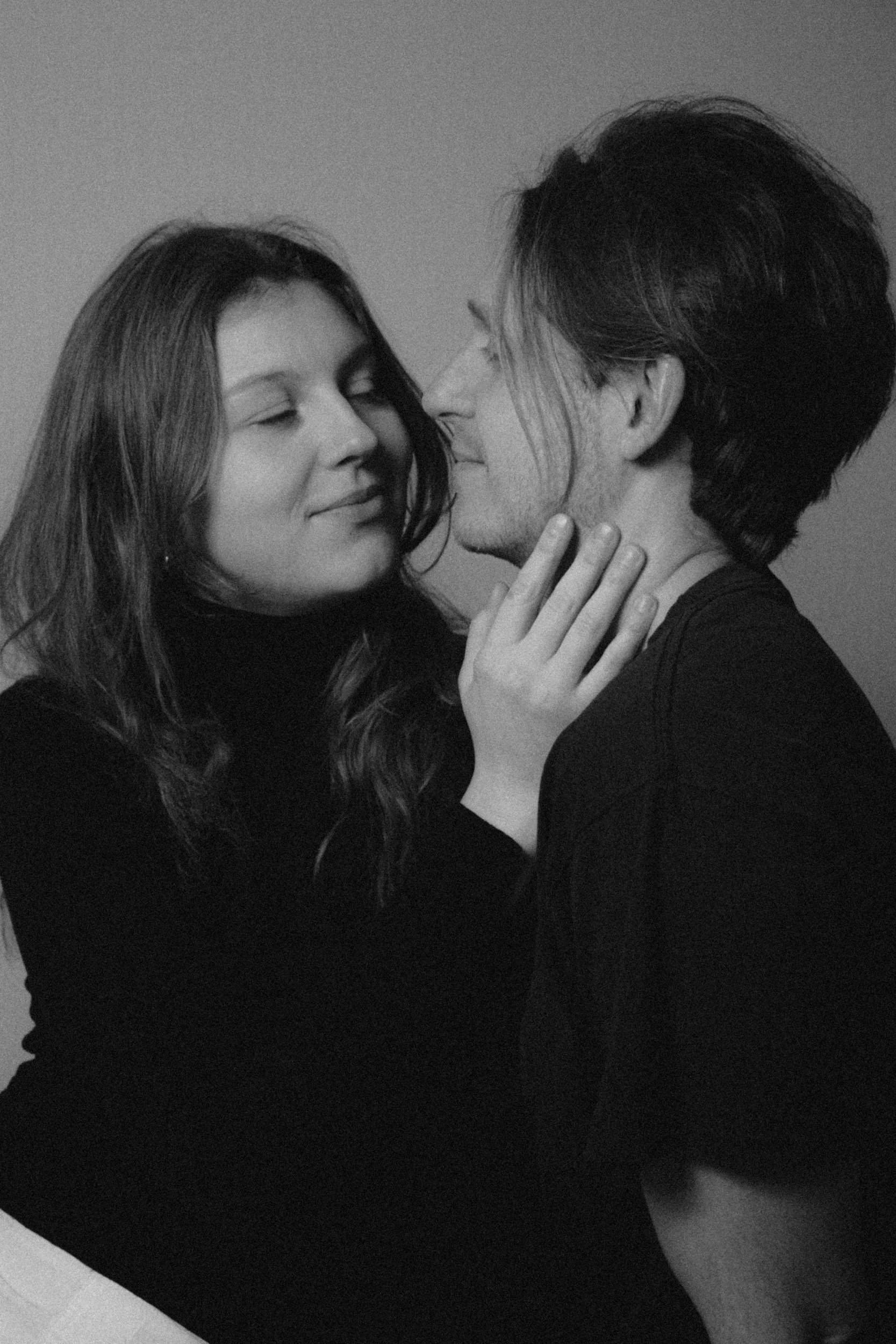 Why Emotionally Intelligent Couples Are Happier (Hint: It’s Not the Fancy Stuff)