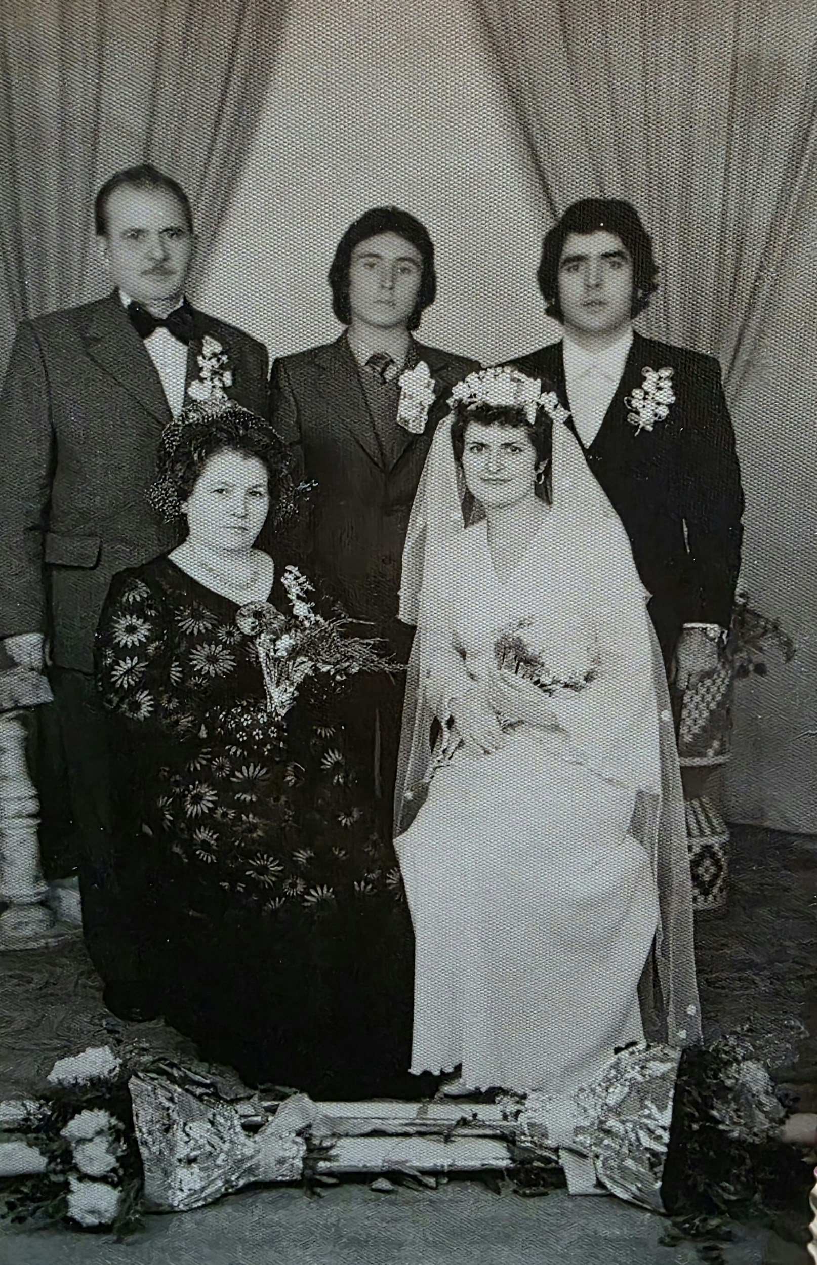 Is Marriage Good or Bad for Your Brain? What the Research Actually Says