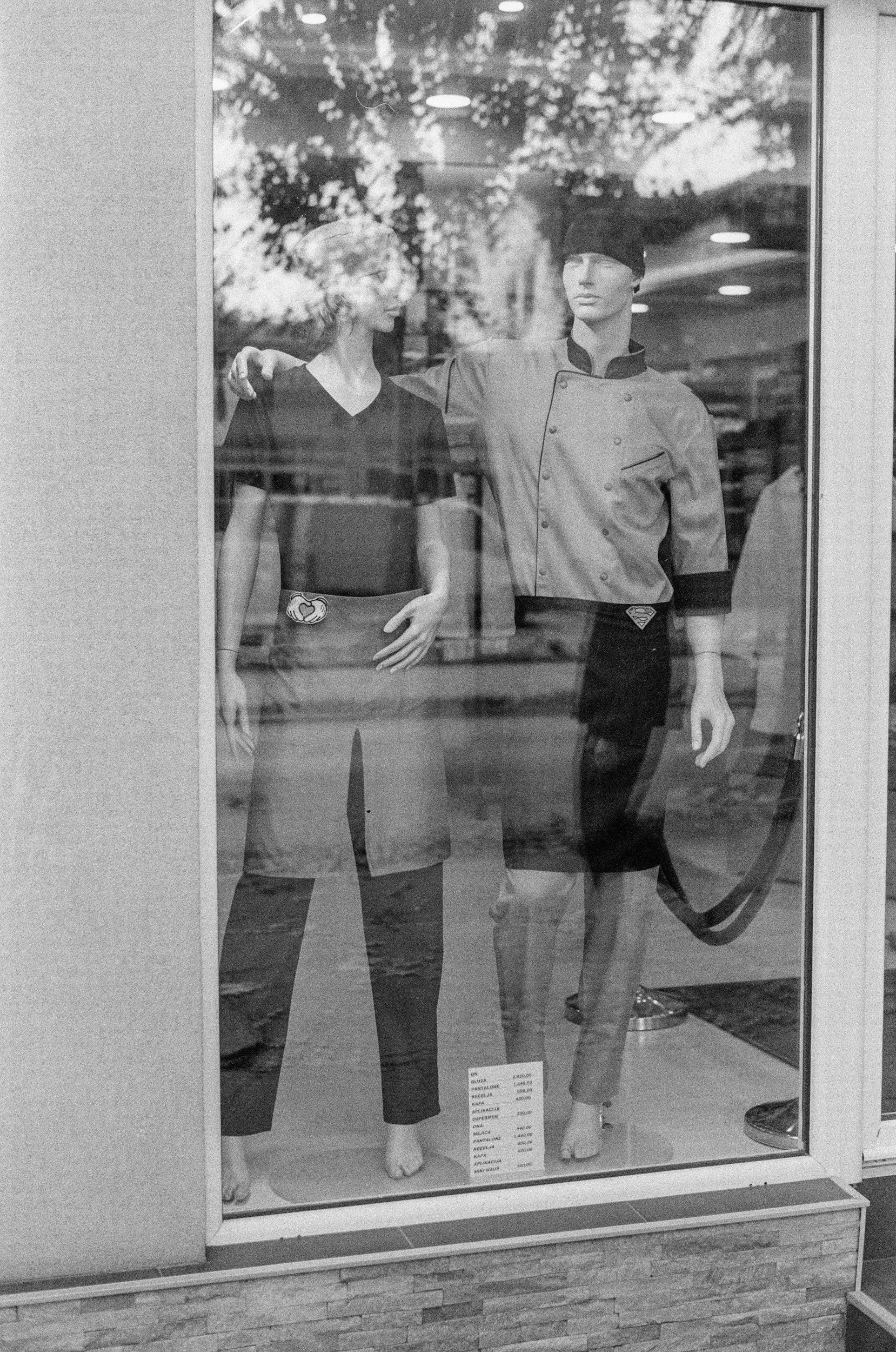 Predictive Intimacy: When Knowing Your Partner Too Well Starts Damaging the Relationship