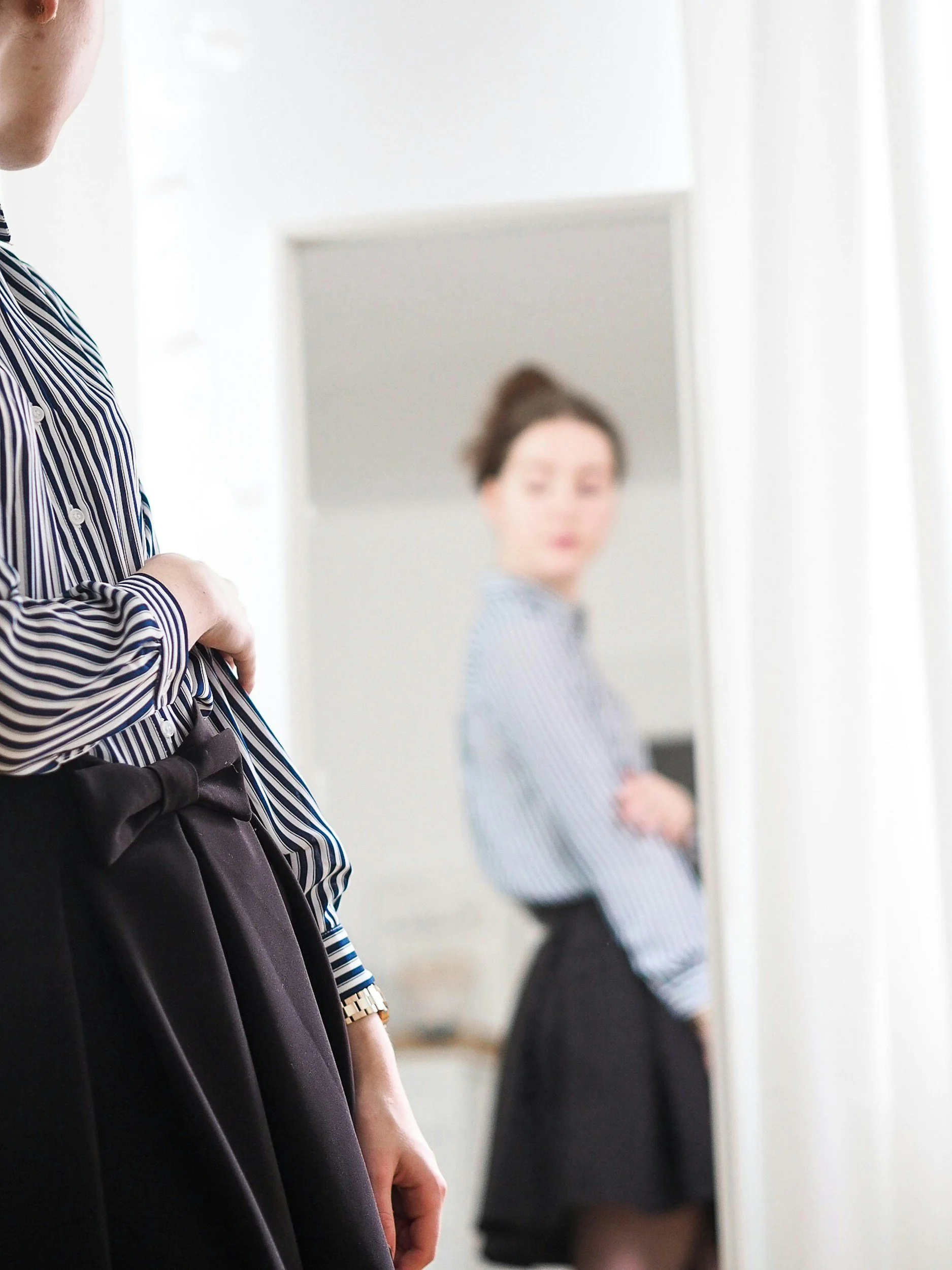 The Bra as Border Control: What Going Braless Reveals About Anxiety, Attraction, and the Surveillance of Women