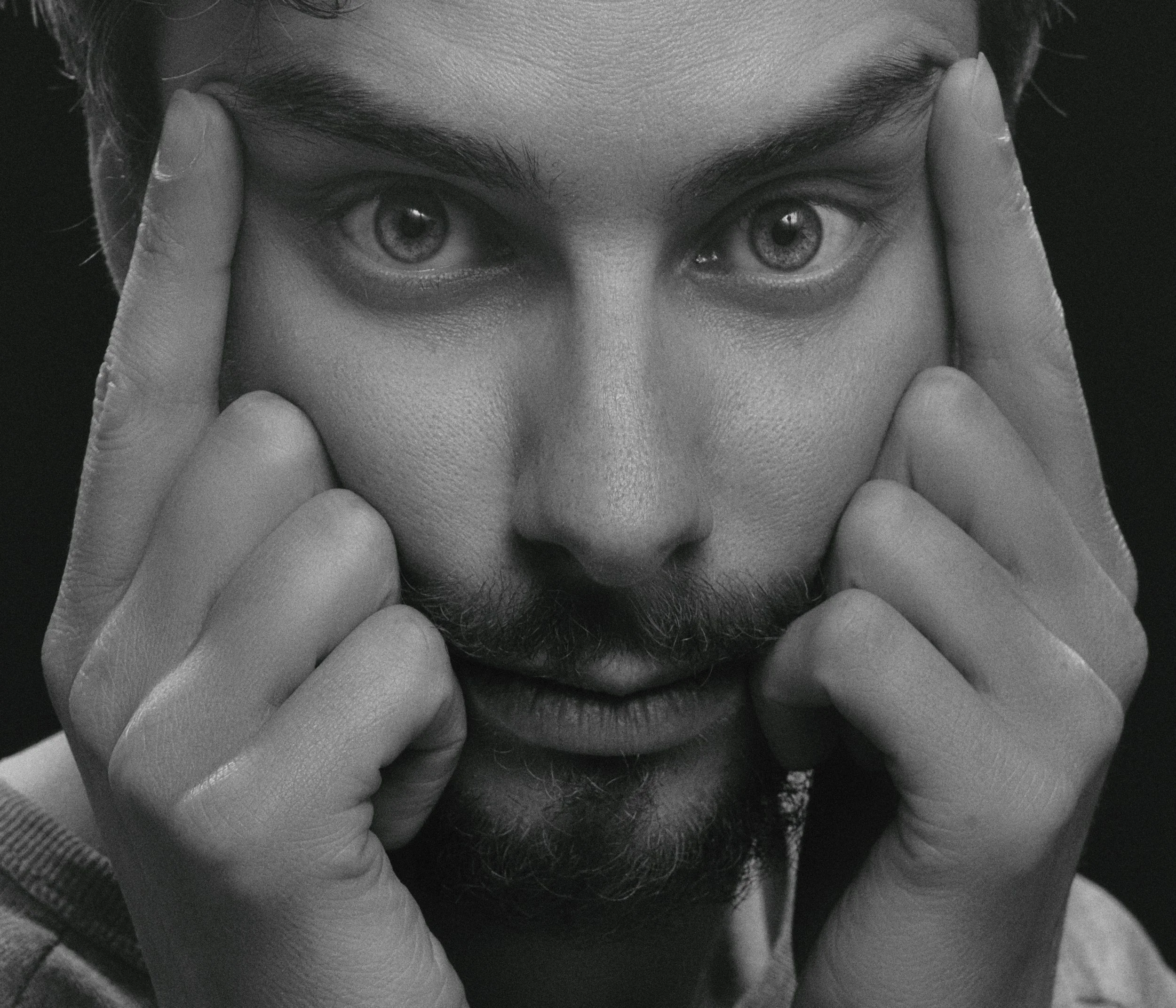 When Confidence Stops Negotiating With Reality: Bipolar Grandiosity Explained