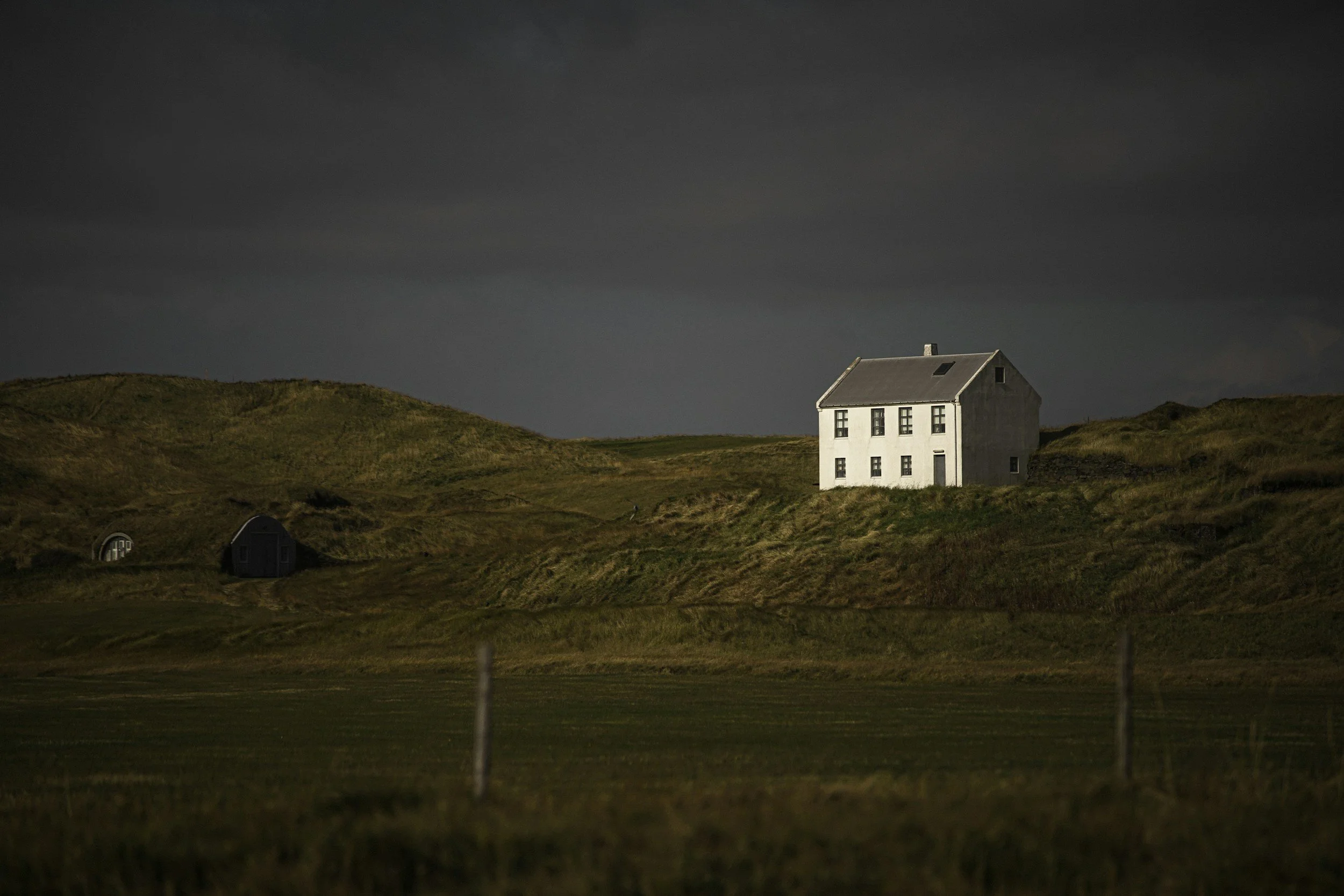 The House Is White on This Side: What Couples Can Learn From Heinlein’s Fair Witness