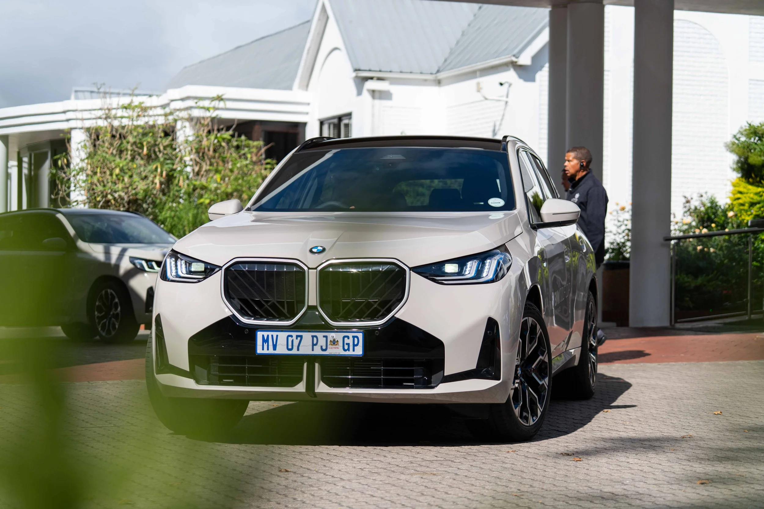 BMW-1.jpg