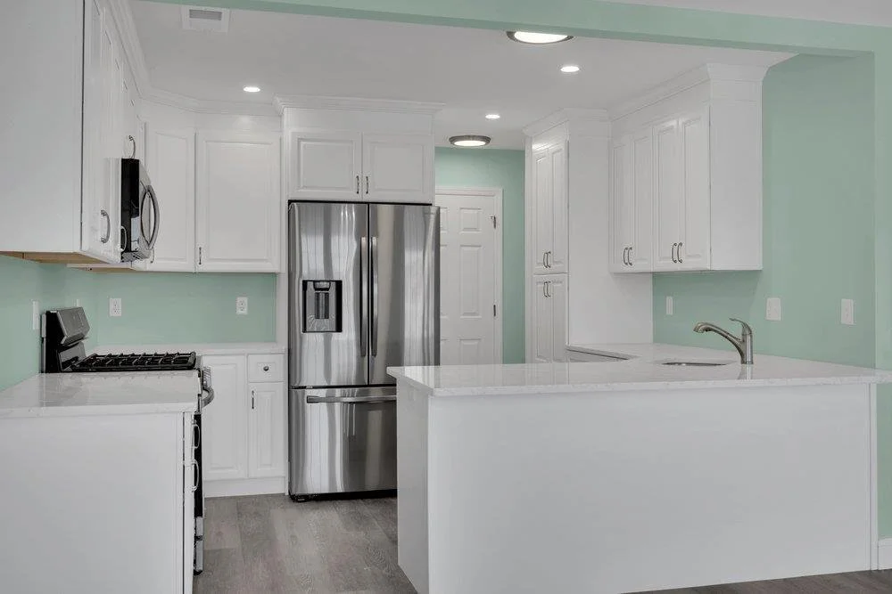 Traditional Modern Kitchen Kitchen Remodel by Father and Son Building and Remodeling — Project 1 project photo 3