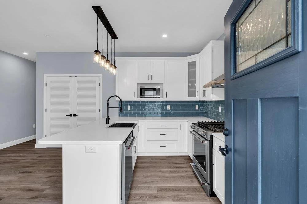 Modern Transitional Kitchen Kitchen Remodel by Father and Son Building and Remodeling — Project 2 project photo 2