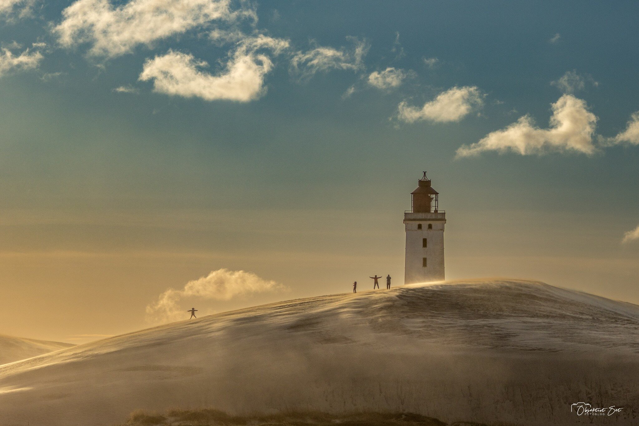 Blæsevejr ved Rubjerg Knude Fyr
#rubjergknudefyr #lønstrup #rubjerg #rubjergknudelighthouse #loenstrup #lighthouse #sandflugt #visitloenstrup #visitlønstrup #toppenafdanmark #blæsevejr #vendsyssel #naturenidanmark #objekti
