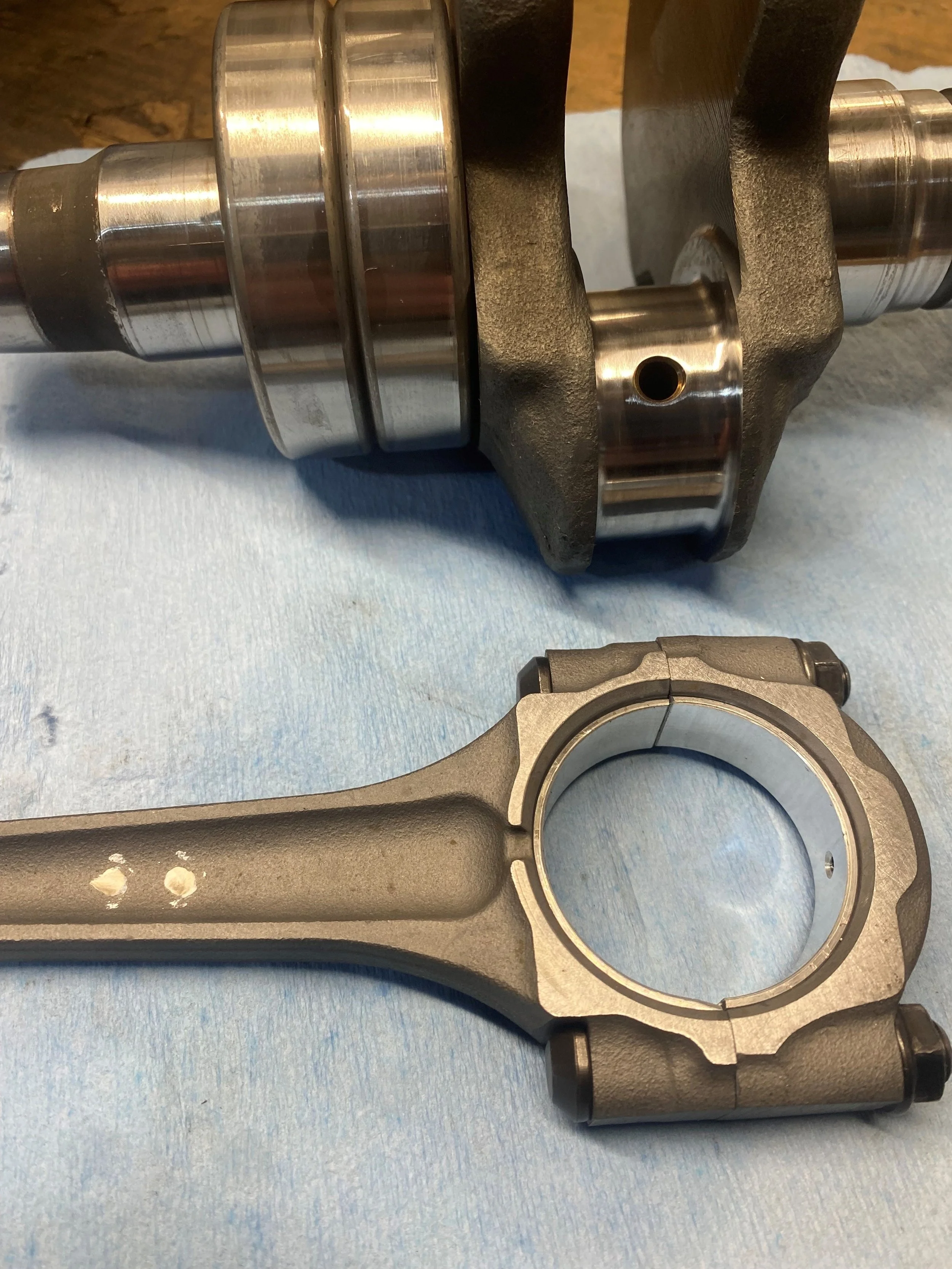 Polaris 325 Crankshaft.jpg