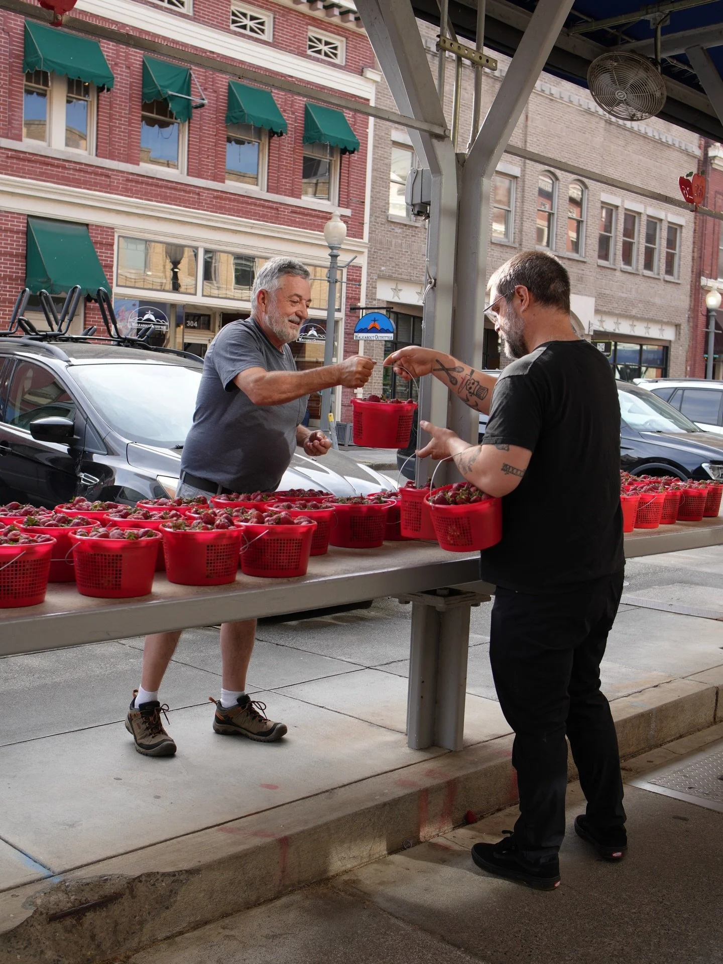 Strawberry season is here! 🍓🍓🍓

Tim from Rolling Meadows Farm is at the Downtown Market today, tomorrow, and Saturday morning with fresh strawberries. Nothing like that first bite of the season 😍

$20/bucket cash only! 

#helloroanoke #roanokeva 