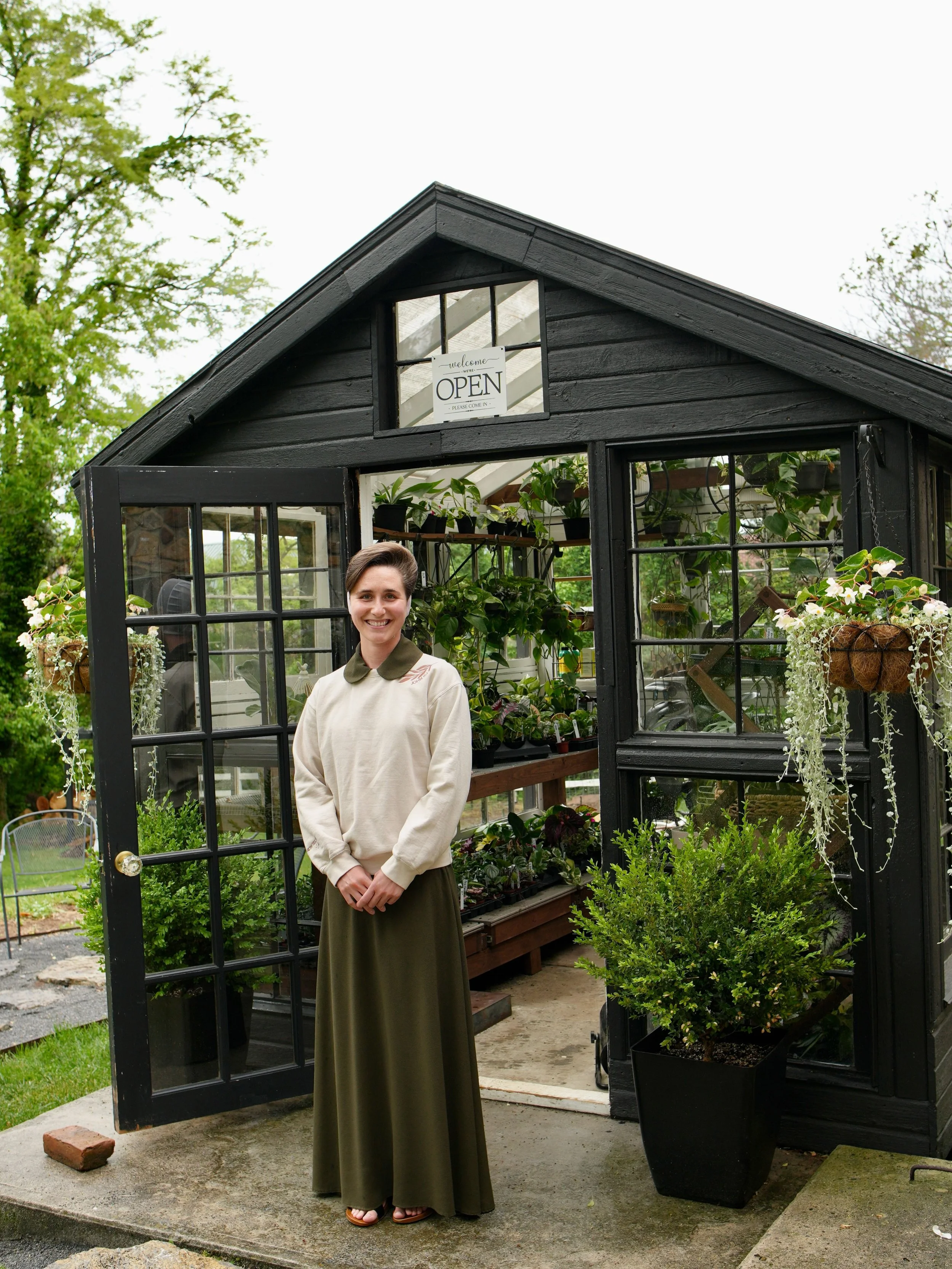 This may just be the houseplant haven of your dreams. 😍🌱

@truevine_151 is a serene micro-greenhouse in Fincastle, owned and operated by Sheri Bowman. This beloved local business recently celebrated four years of bringing greenery (and joy!) to pla