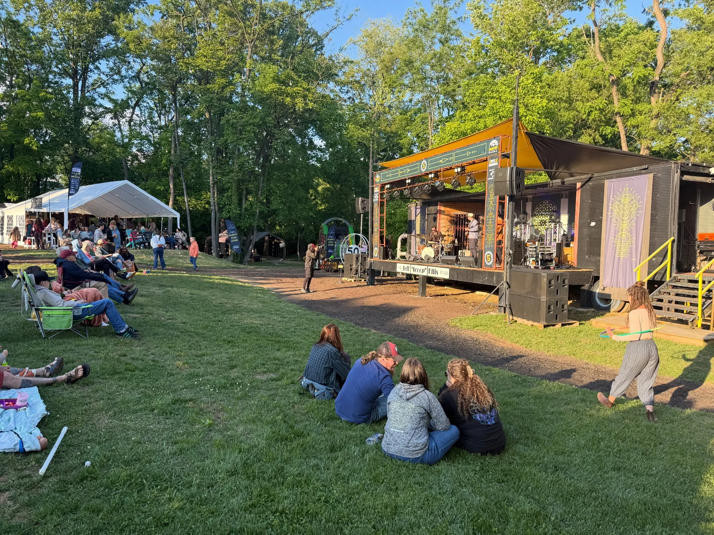 Concert season is back at @blackdogsalvage this weekend! 🎶

This year&rsquo;s @5pointsmusicsanctuary Outdoors Summer Concert Series returns bigger and better than ever, bringing a stellar lineup of talented performers to @DogBowlBDS through October.