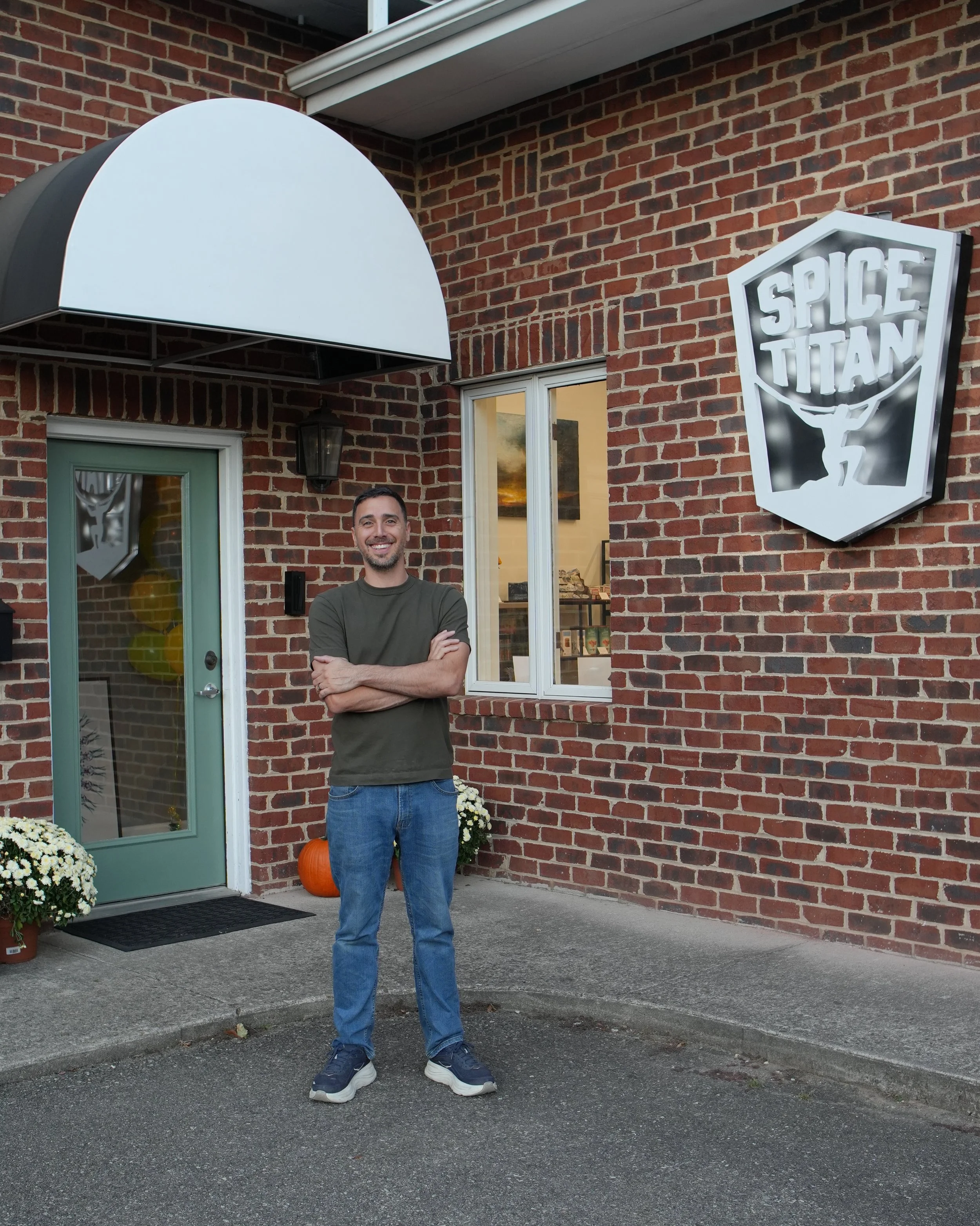 This new biz is spicing up the Star City&hellip; 👀

Founded by Matt Rose, @spicetitan got its start as a vendor at the Grandin Farmers Market in 2021. Now, the brand has a storefront of its own! 🧂

The grand opening is happening tomorrow, October 2