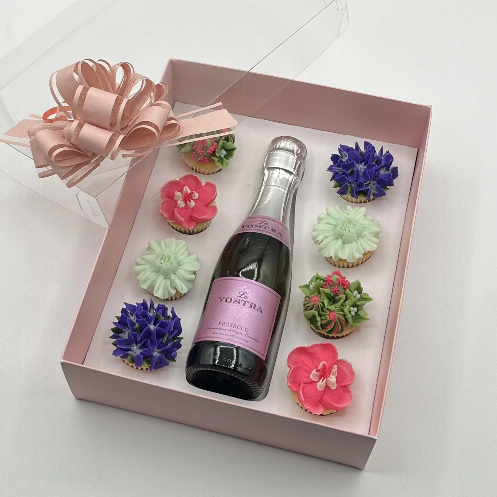 8 Mini Cupcakes in Gift Box with a bottle of bubbly