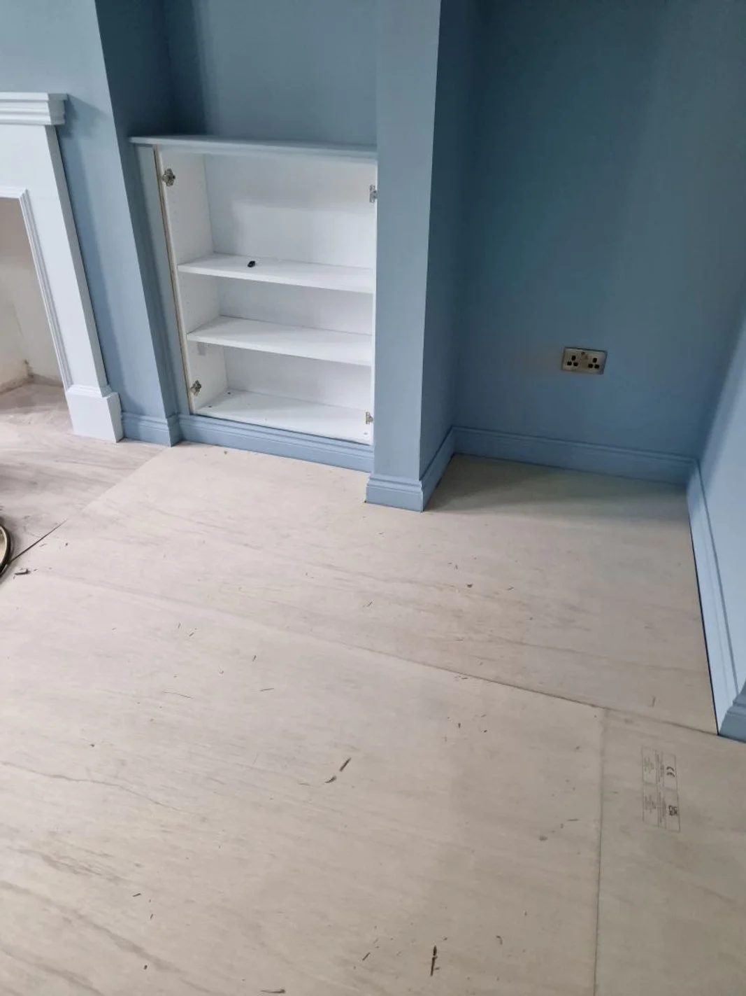 Living room flooring subloor ply LVT Beckenham.jpg