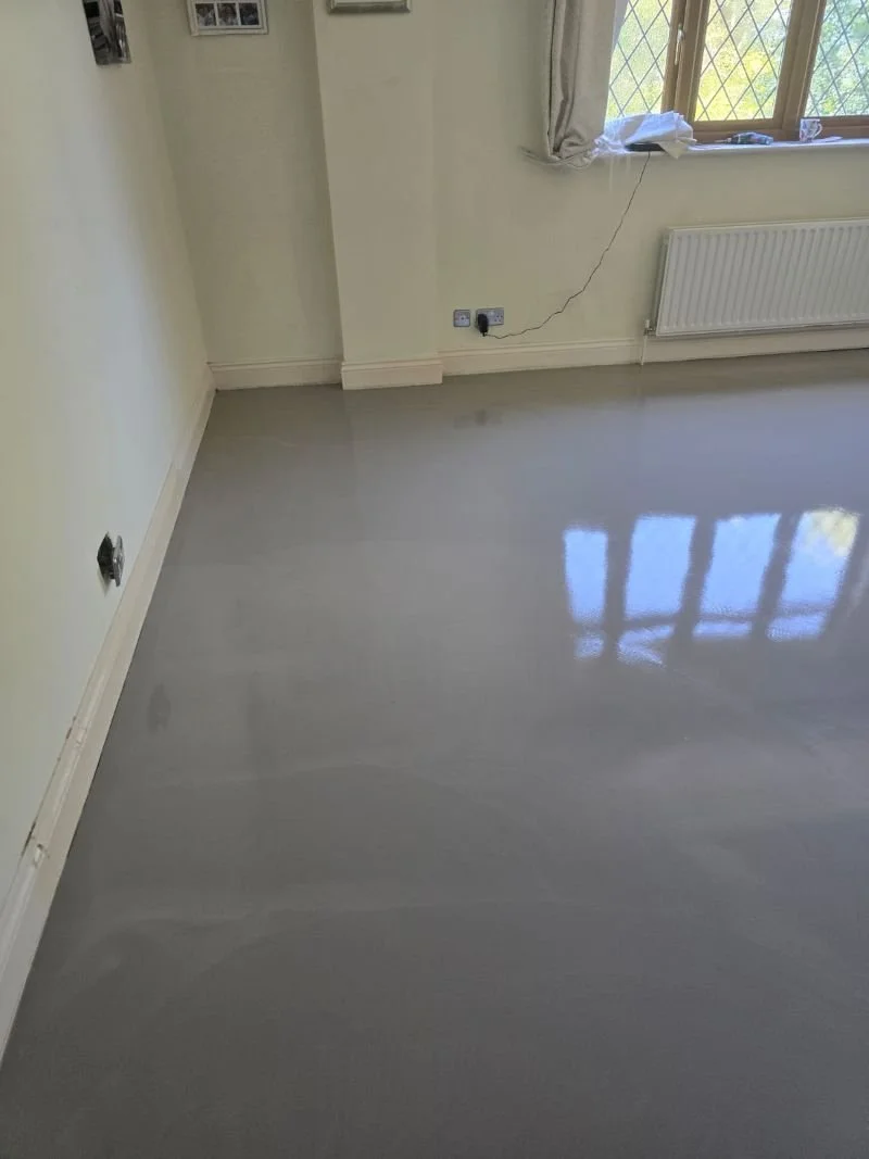 Screeding subfloor preparation LVT Orpington.jpg