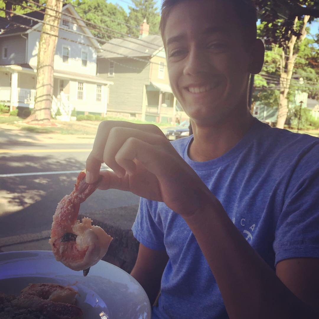 Extra large shrimp. 😂 That makes no sense unless you&rsquo;re in NJ.  Jack had no problem finishing this dish. Love him.❤️
