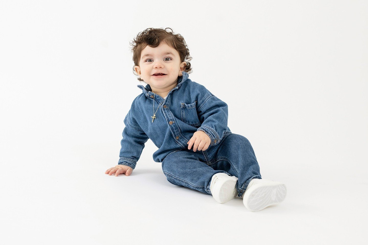 I mean, we all wish we looked so cute in a jean jumpsuit! The best OOTD.
.⁠
.⁠
.⁠
#FamilyPortraitSession #NewbornPhotographers #NewbornPhotographyProps #NewbornPhotoshoot #NewbornInspiration #PhotographyBackdrops #TheEverymom #TheBump #NJFamilyPhotog