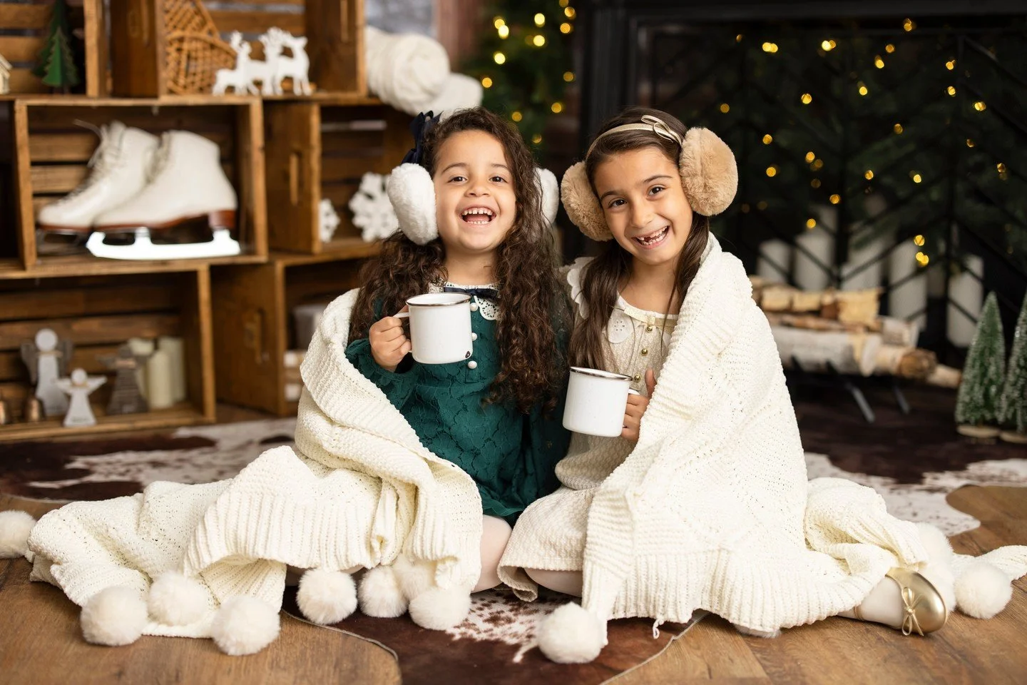 Blankets, earmuffs, and holiday joy&hellip; it&rsquo;s our final stretch of 2025 🤍⁠
⁠
With our upcoming studio move, December 17th is our last day for sessions this year. Only a few openings remain!