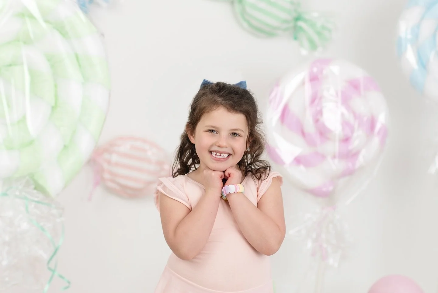 Lots of candy. Even sweeter smiles 🍭

Nina&rsquo;s Candy Land inspired Valentine&rsquo;s Day set is officially here! This set features life-size candy props and soft pastels. Designed to be fun, effortless, and full of joy. 🍬

Available dates:
📅&n
