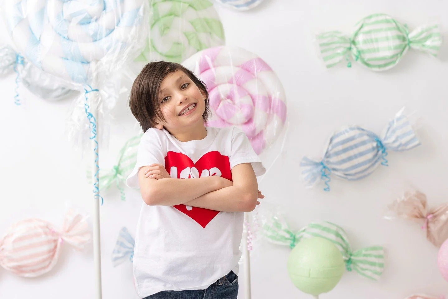 Sugar, sweet, and a whole lot of personality 🍬 These Valentine's sessions are all about letting their personality shine and this is exactly why we love them!⁠
⁠
#MontclairNJPhotographer #EssexCounty #NJPhotoStudio #ValentinesDay #Family #Children
