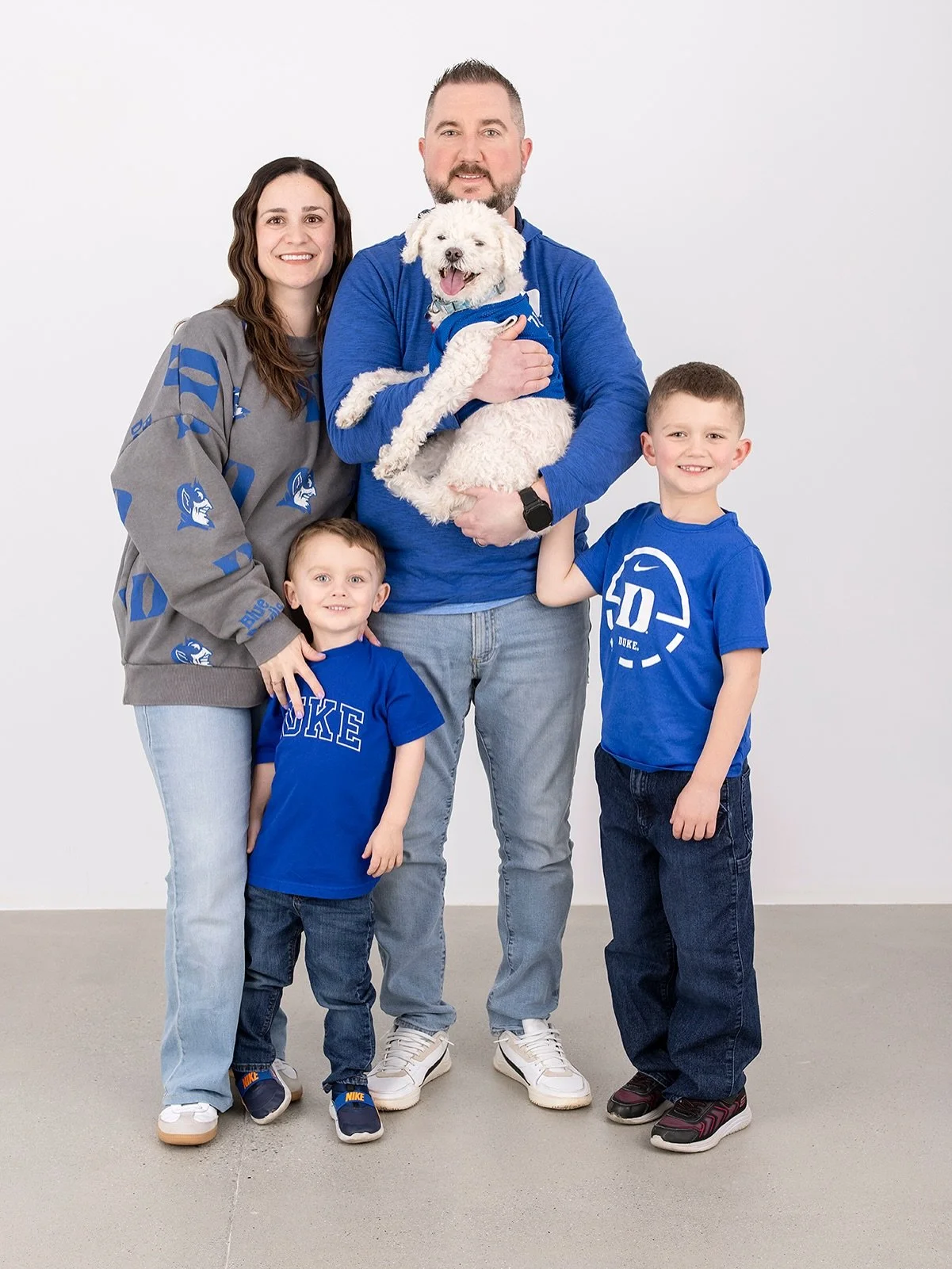 Game faces on and this family is ready for March Madness🏀 And the dog? Clearly the MVP🐶

We had the best time capturing all your fur babies last weekend at our Dog Days!