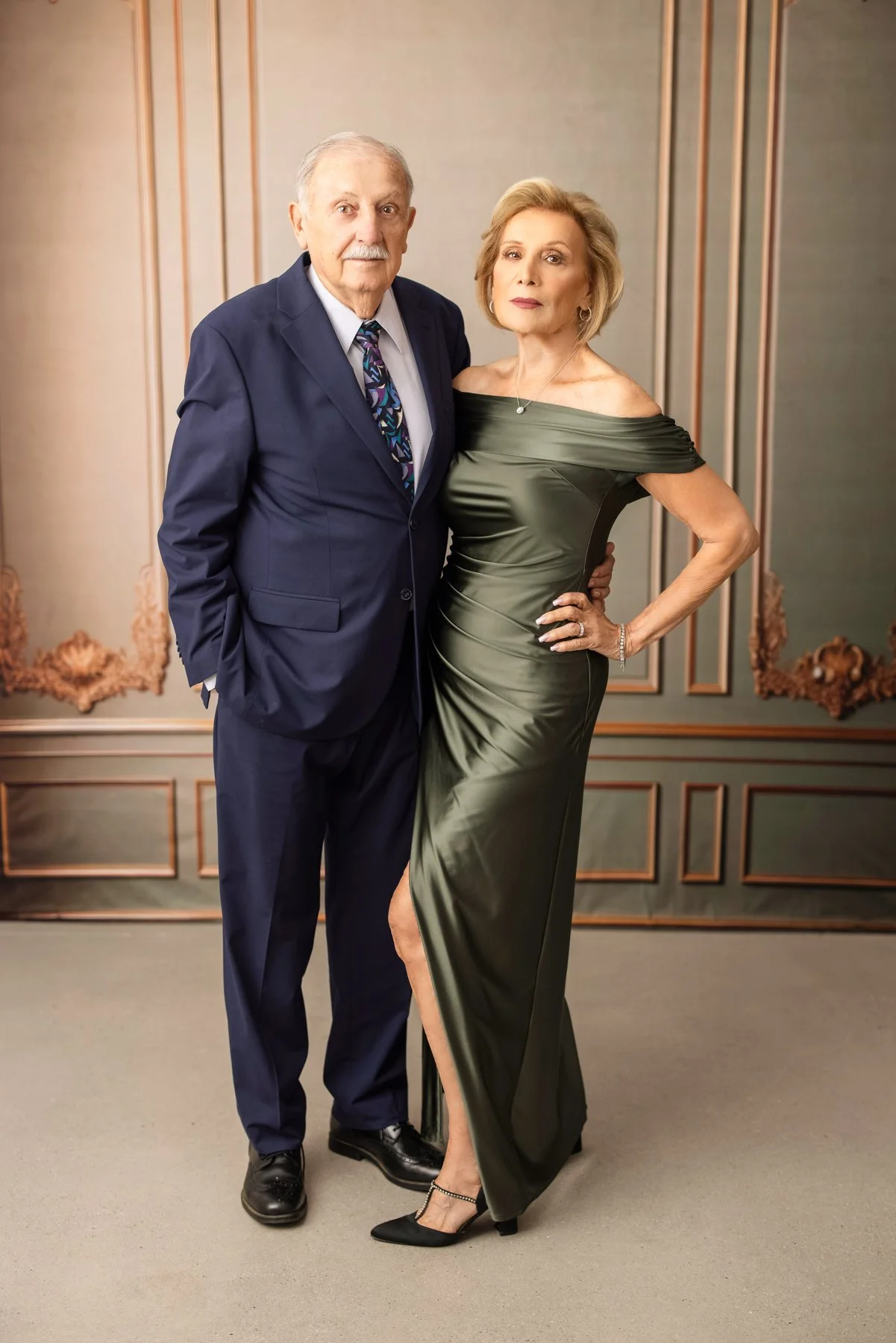 Old Money_Holiday Portraits4.jpg