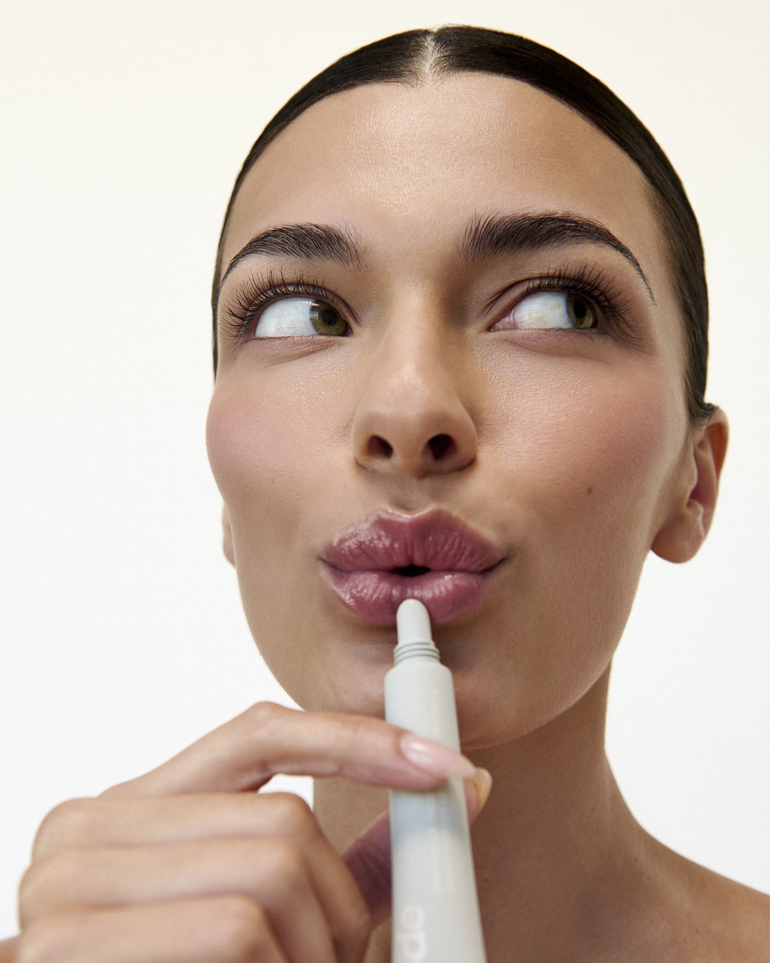 Skincare photography by Alena Saz @alena_saz 
Model Sinclair Slazinski @sinslaz 
Makeup and hair Michaela Lew @michaela_lew
Post Alexandra Baeva @ab.retoucher