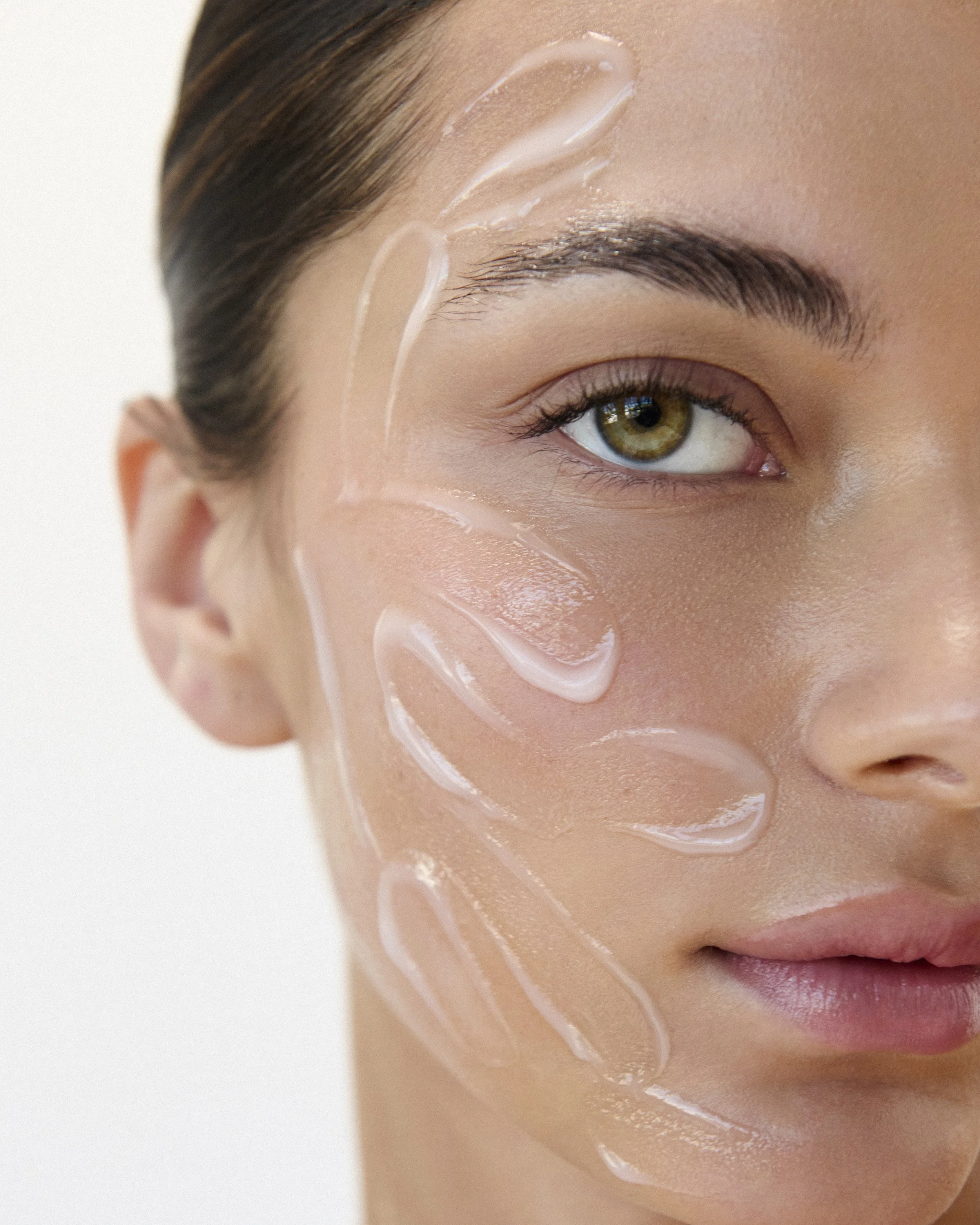 Skincare photography by Alena Saz @alena_saz 
Model Sinclair Slazinski @sinslaz 
Makeup and hair Michaela Lew @michaela_lew
Post Alexandra Baeva @ab.retoucher