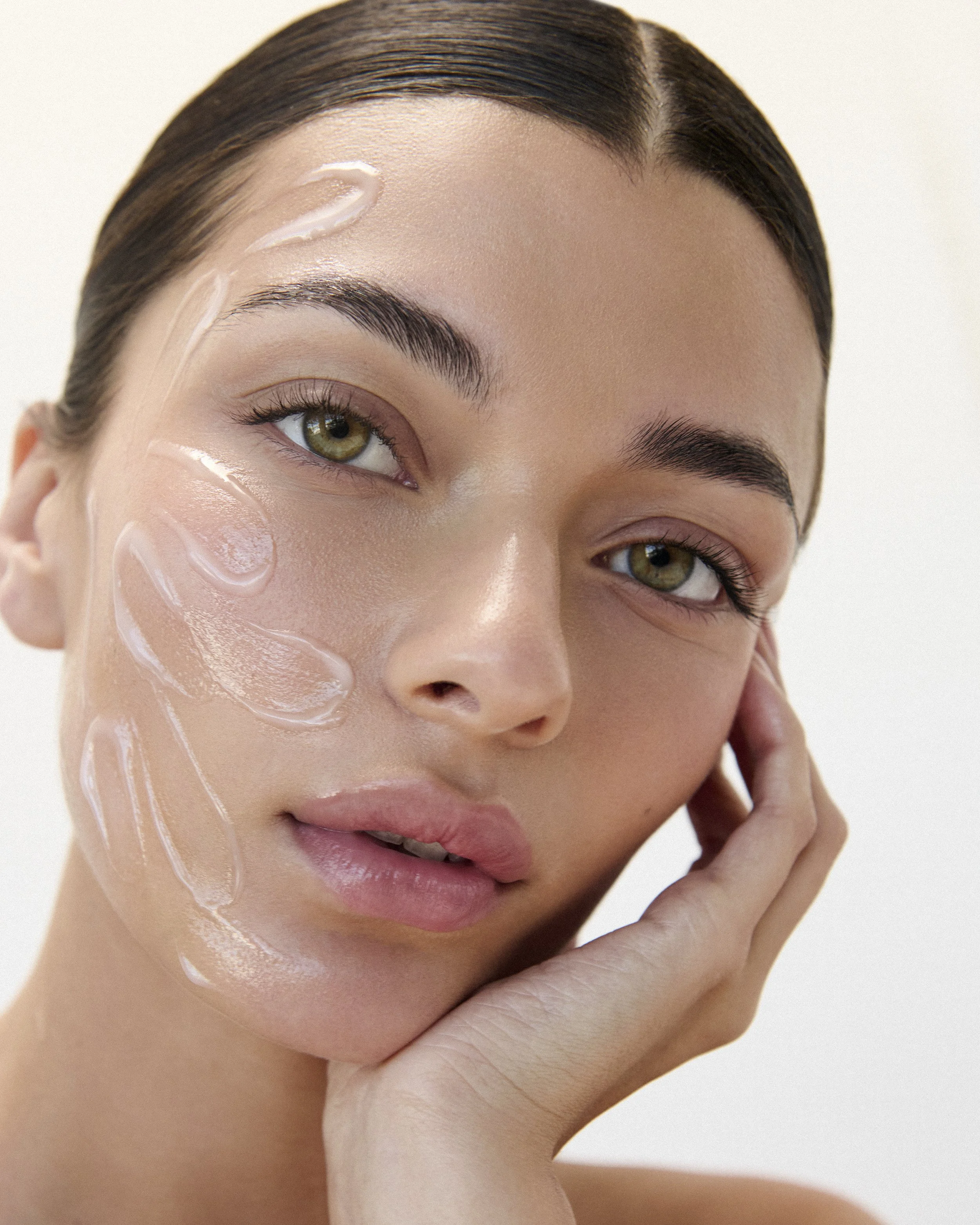 Skincare photography by Alena Saz @alena_saz 
Model Sinclair Slazinski @sinslaz 
Makeup and hair Michaela Lew @michaela_lew
Post Alexandra Baeva @ab.retoucher