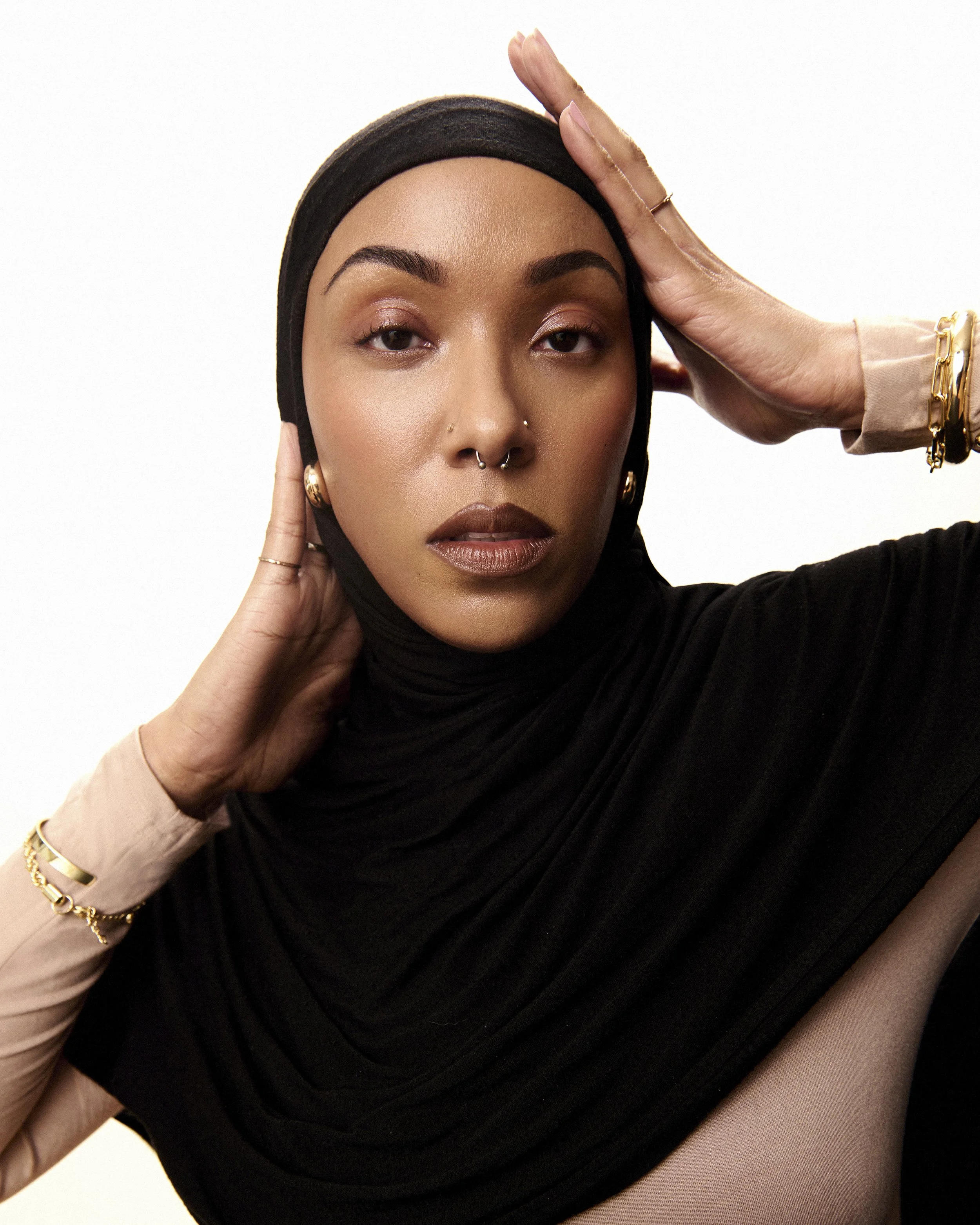 Model IDRISS @oneofakind_rican
Makeup @maddienorthmakeup using @kevynaucoin
Photo @alena_saz @seenartists