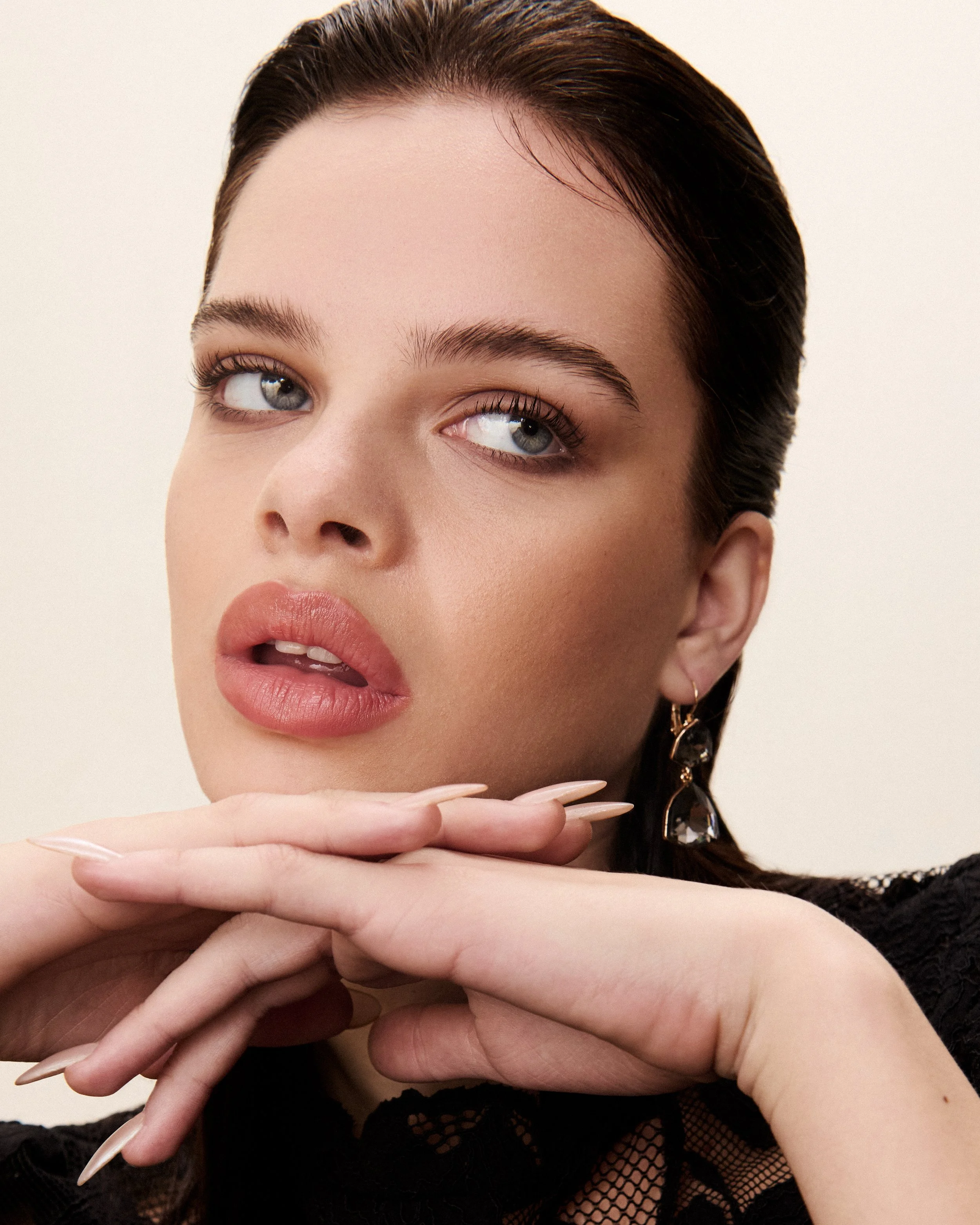 Modern Glam Beauty by Alena Saz 