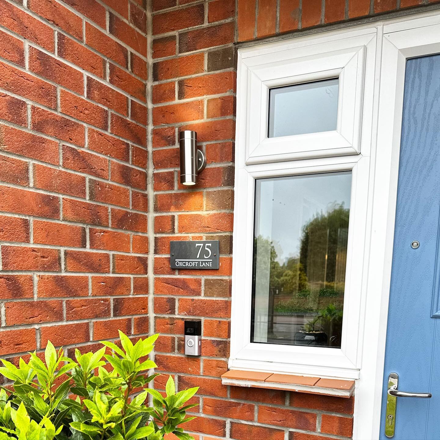 Did you know.. all of our homes come with a ring doorbell? For extra peace of mind, or to never miss a delivery again, ring has you covered 🦌 

#stancliffehomes #sherwoodfields #oxcroftlane #bolsoverdevelopment #newbuildbolsover #newbuildtansley #ne