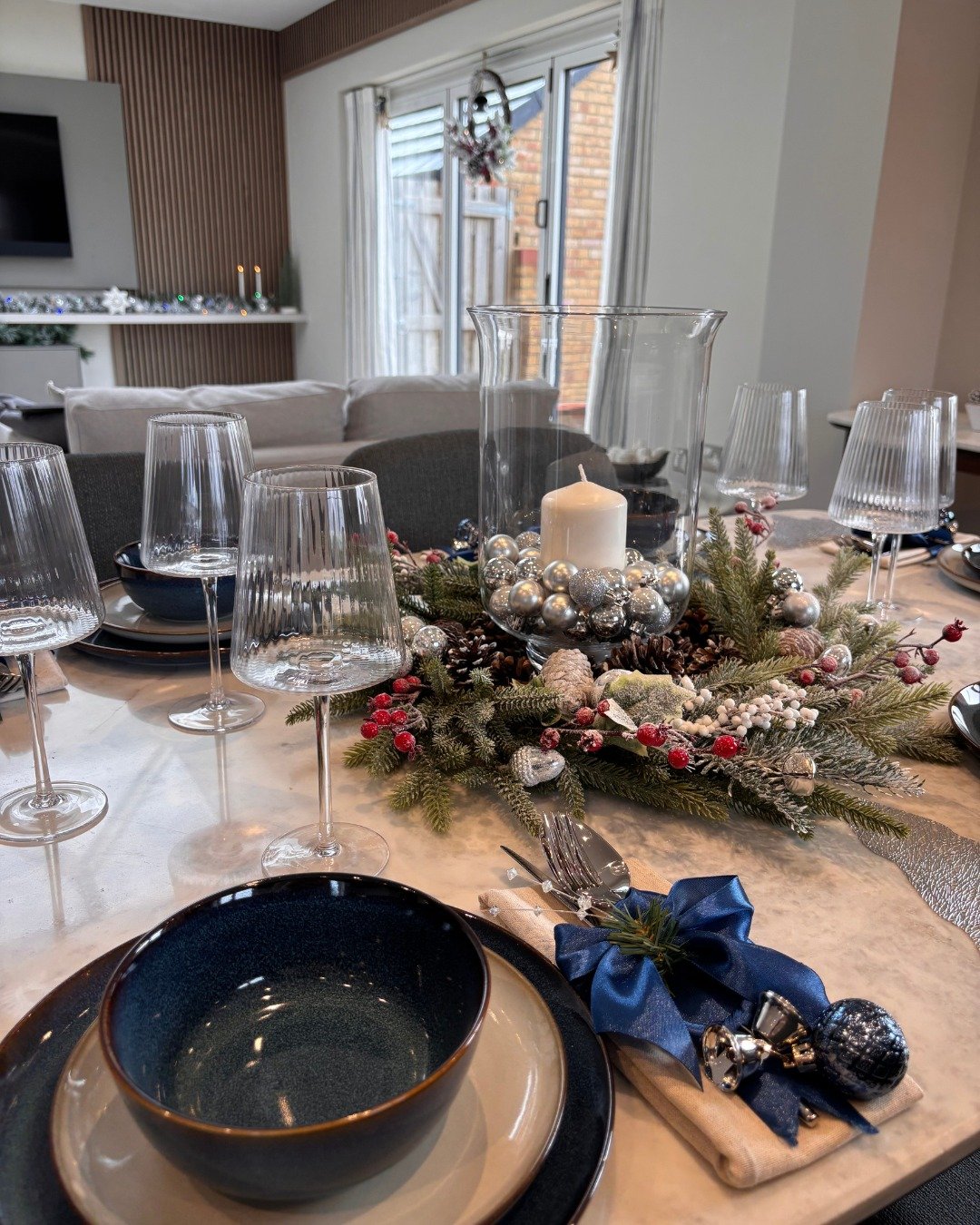 Our homes are designed for moments like these, family gathered around the table, soft candlelight, the clink of glasses and the warmth of a festive meal shared together.

With spacious dining areas, premium finishes and plenty of natural light, Stanc