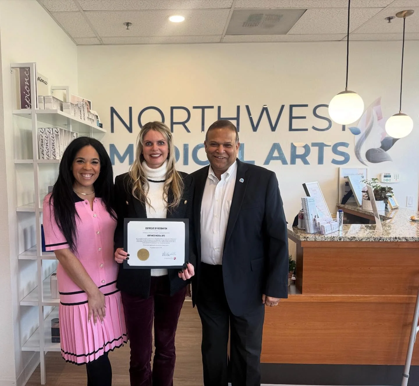 Kicking off KINDNESS WEEK in @cityofup_wa by recognizing @nwmedicalarts ! We are grateful for their intentional work to foster kindness in our city through community engagement and small business collaboration! 

Thank you @shanti.injects and @heathe