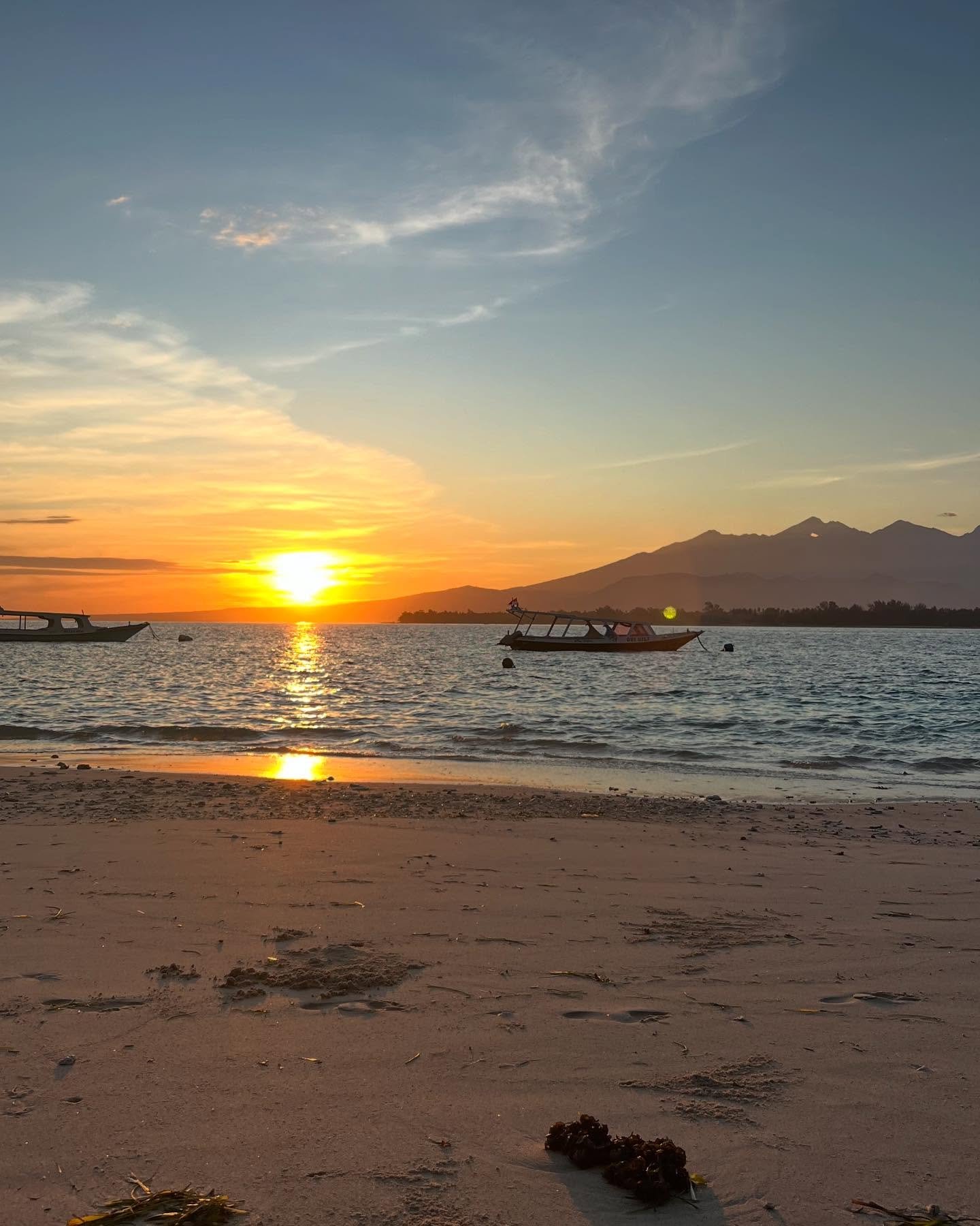 Every day is a Miracle 

Each sunrise an opportunity to wipe the slate clean and start again

Each moment an opportunity to take a breath and appreciate the beauty that is all around and within us 

What is the Energy that you want to invite into the