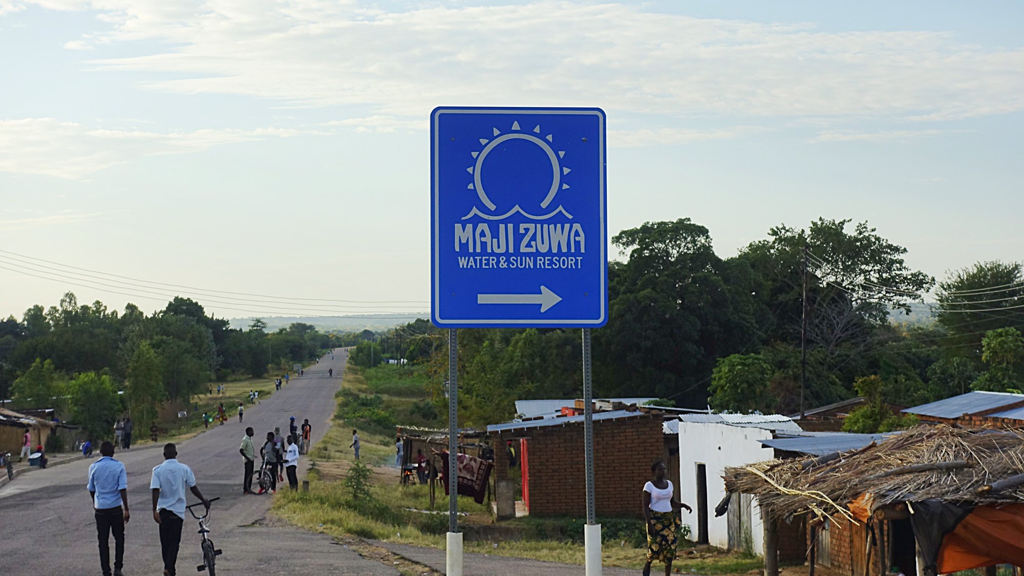 Maji Zuwa Malawi Africa Sign.jpg