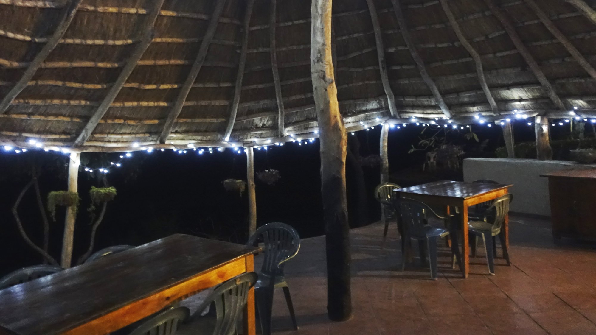 Maji Zuwa Malawi Africa Bar Night.jpg