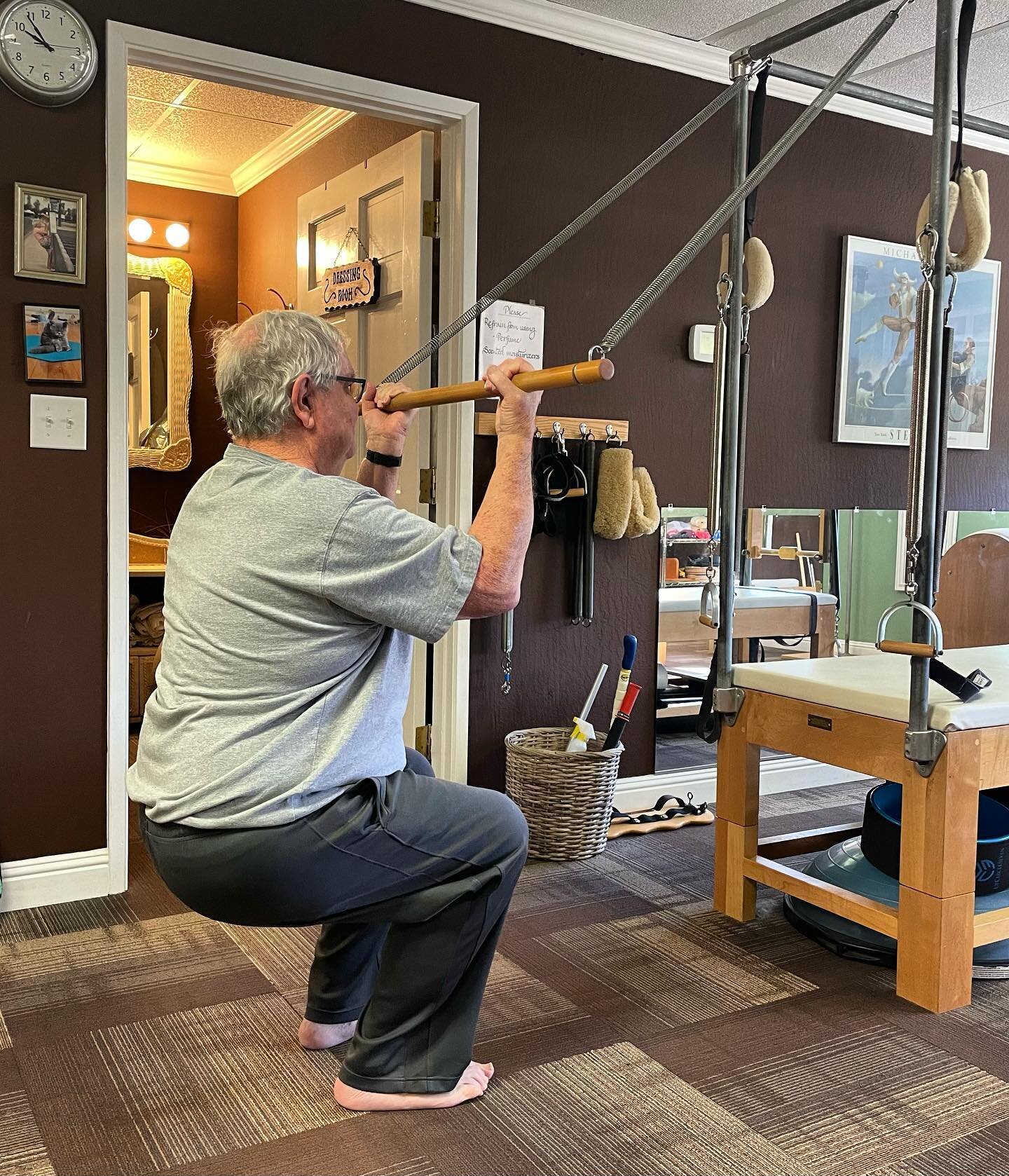 Killing it Doyle!! 2 knee replacements! 
❤️
❤️
❤️
#contracostapilatescenter #pilates #classicalpilates #ccpilates #walnutcreekpilates #contracostapilates #classicalpilatesstudio #pilatescadillac #pilatescadillacworkout #kneereplacement #pilatessquats