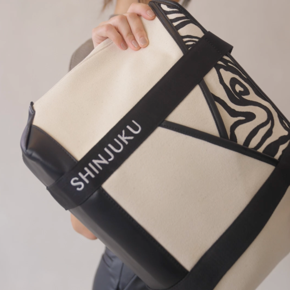 Shinjuku Lanes: Accessories at the Heart of Wabi-Sabi
