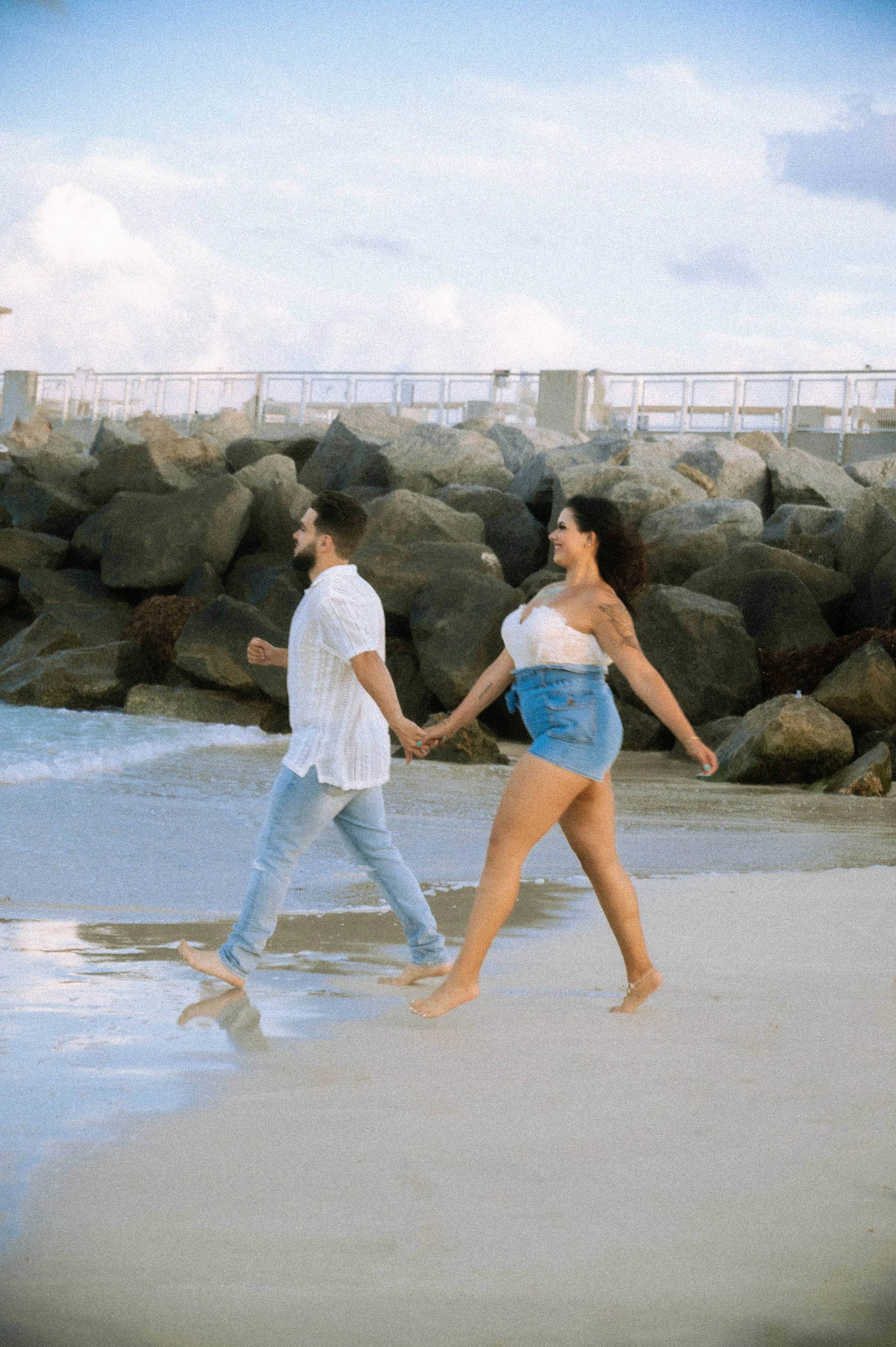 southpointe-beach-engagement-photosession-photography-couple-miami-beachphotosession-213.jpg