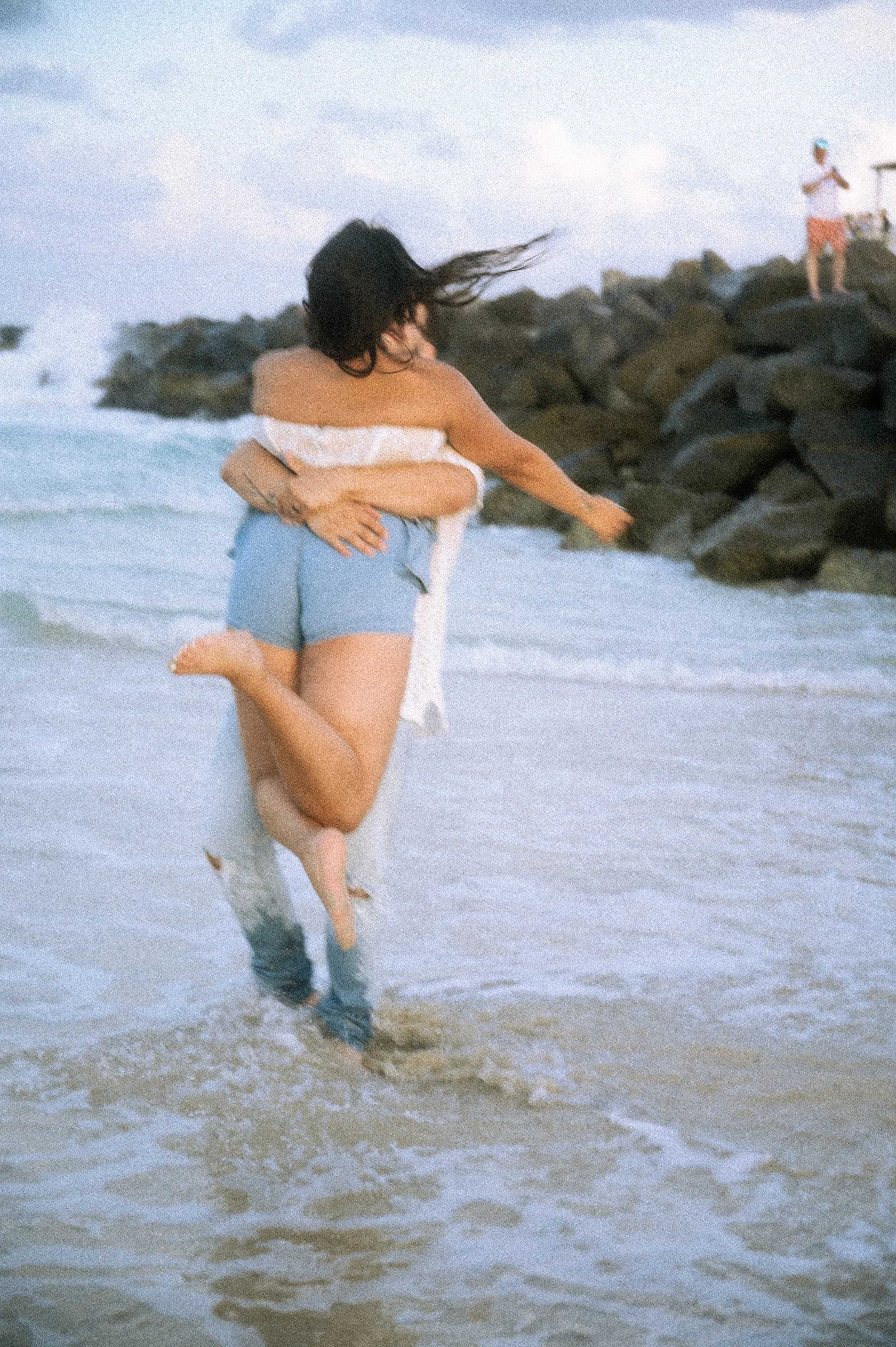 southpointe-beach-engagement-photosession-photography-couple-miami-beachphotosession-230.jpg