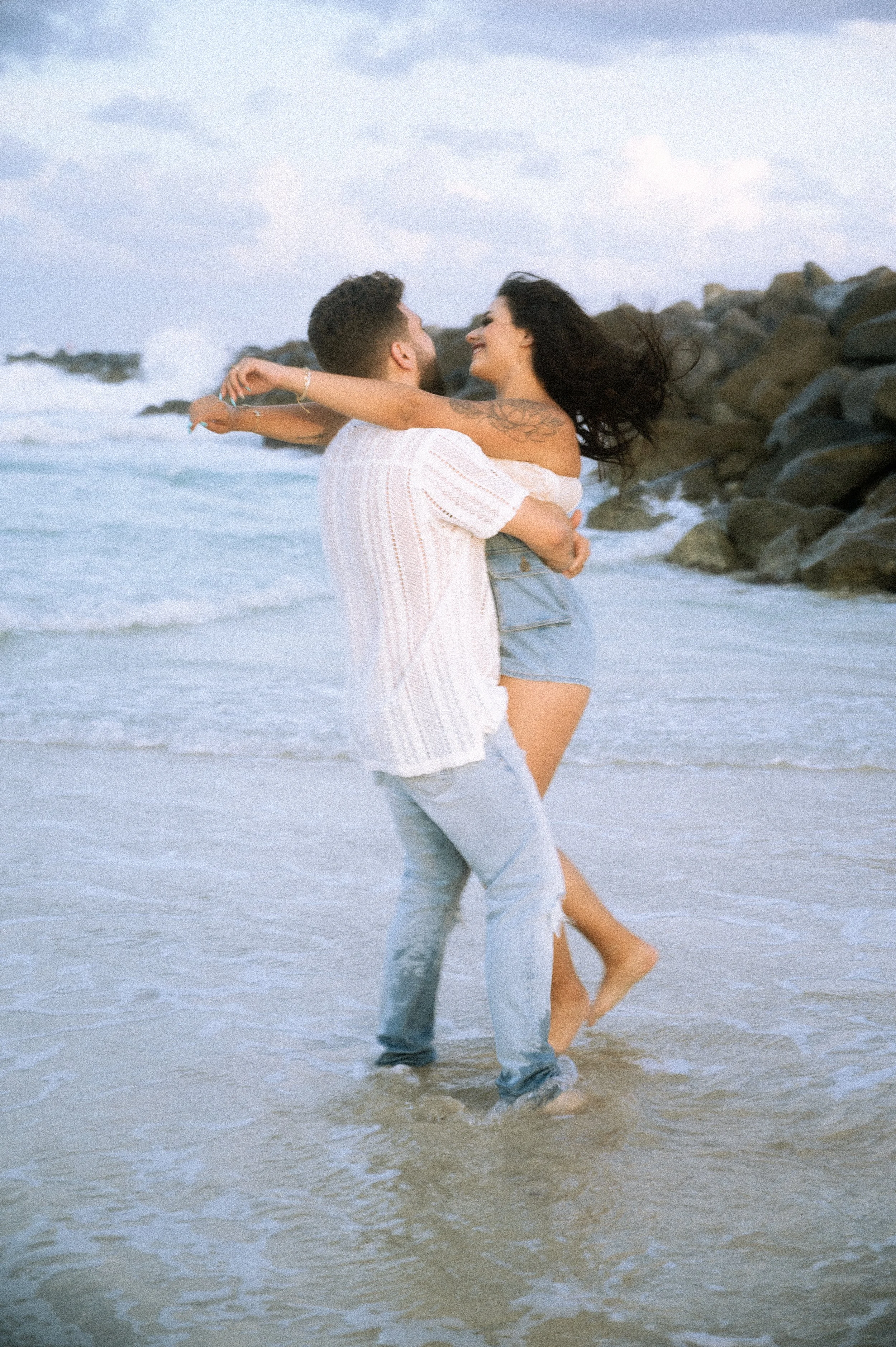 southpointe-beach-engagement-photosession-photography-couple-miami-beachphotosession-239.jpg