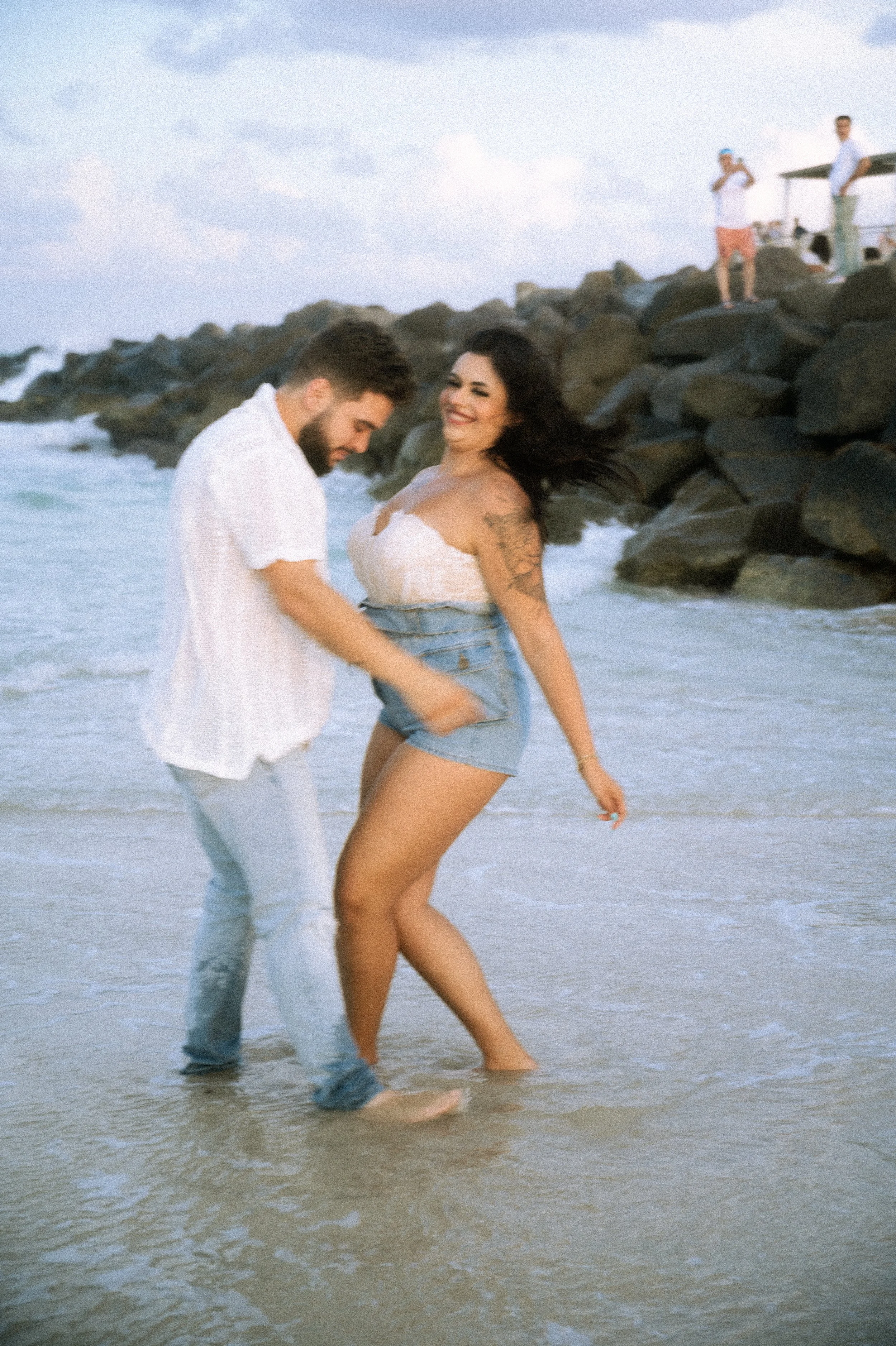 southpointe-beach-engagement-photosession-photography-couple-miami-beachphotosession-245.jpg