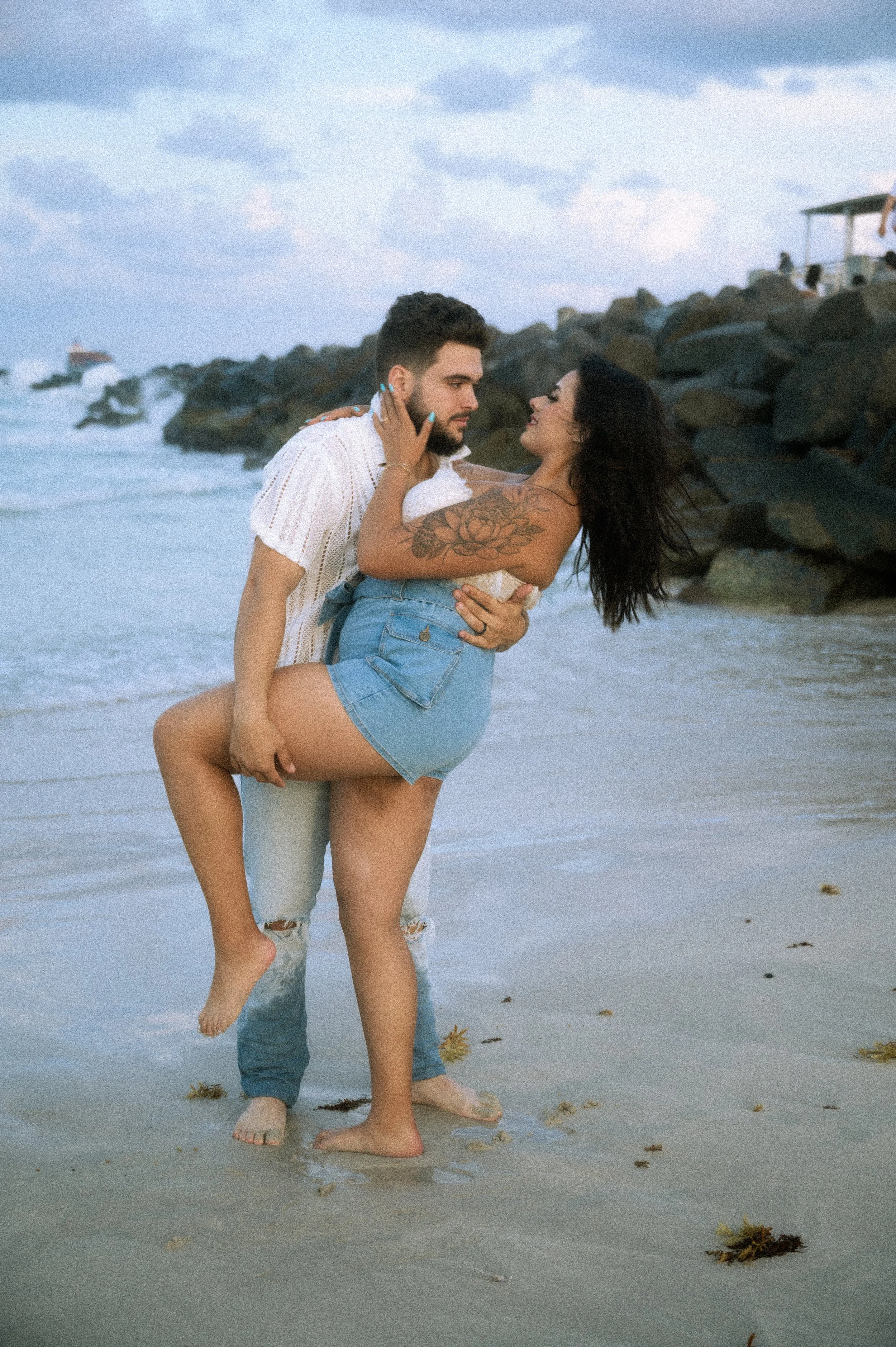 southpointe-beach-engagement-photosession-photography-couple-miami-beachphotosession-250.jpg