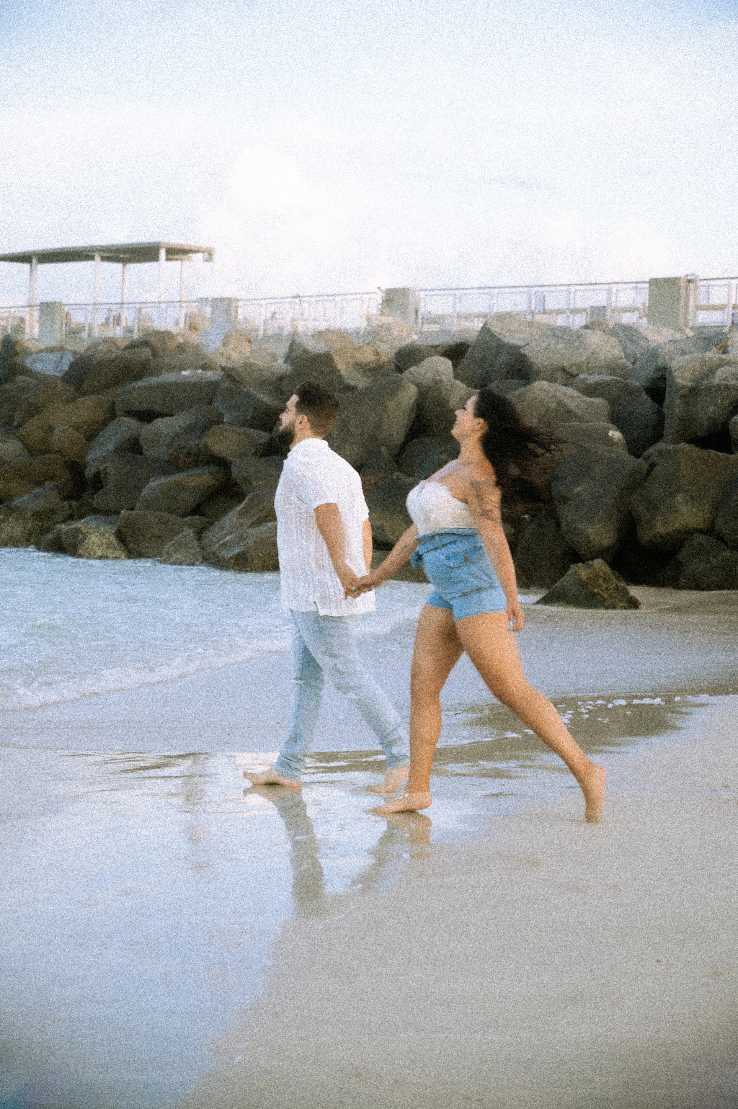 southpointe-beach-engagement-photosession-photography-couple-miami-beachphotosession-214.jpg