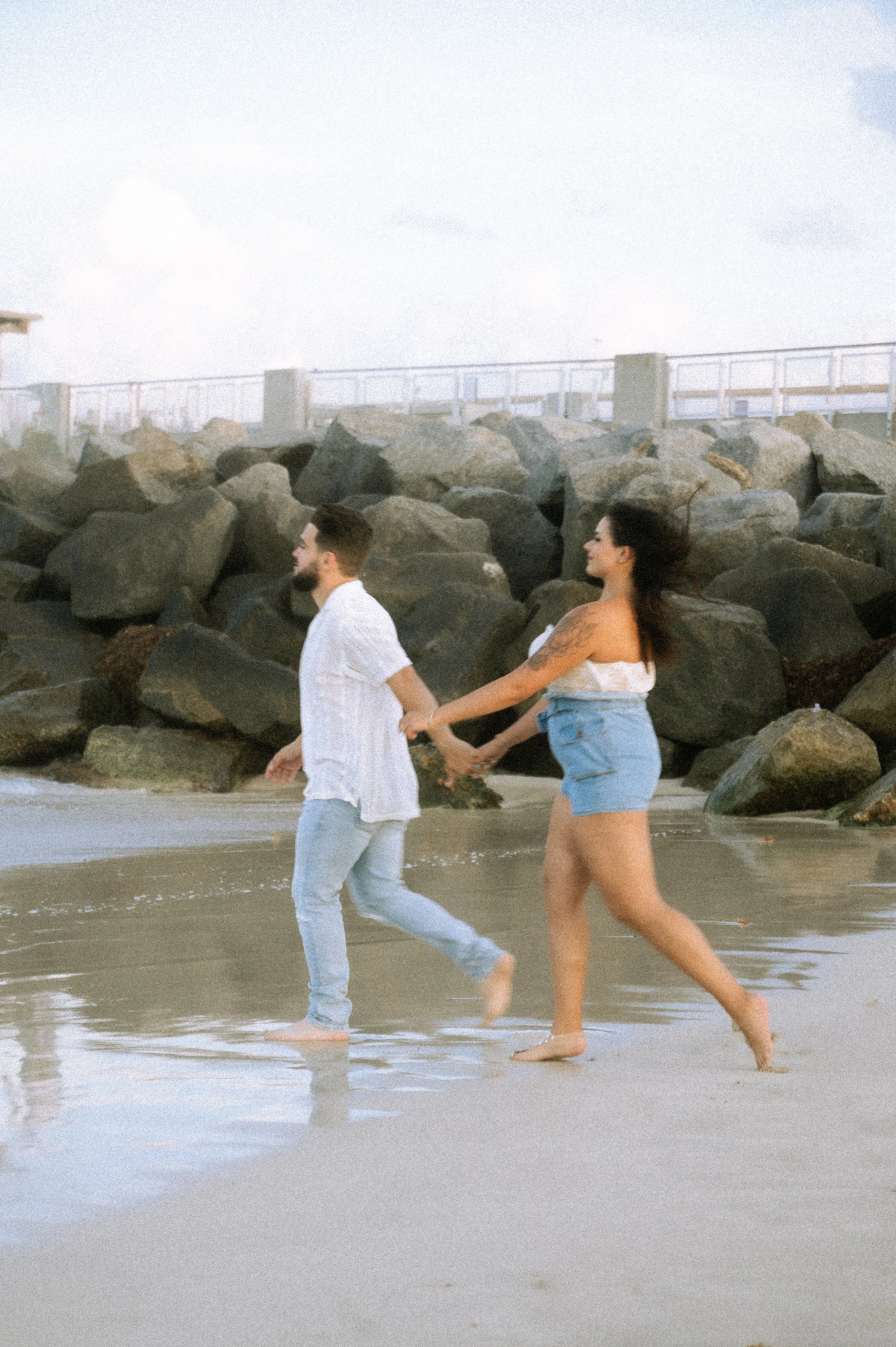 southpointe-beach-engagement-photosession-photography-couple-miami-beachphotosession-212.jpg