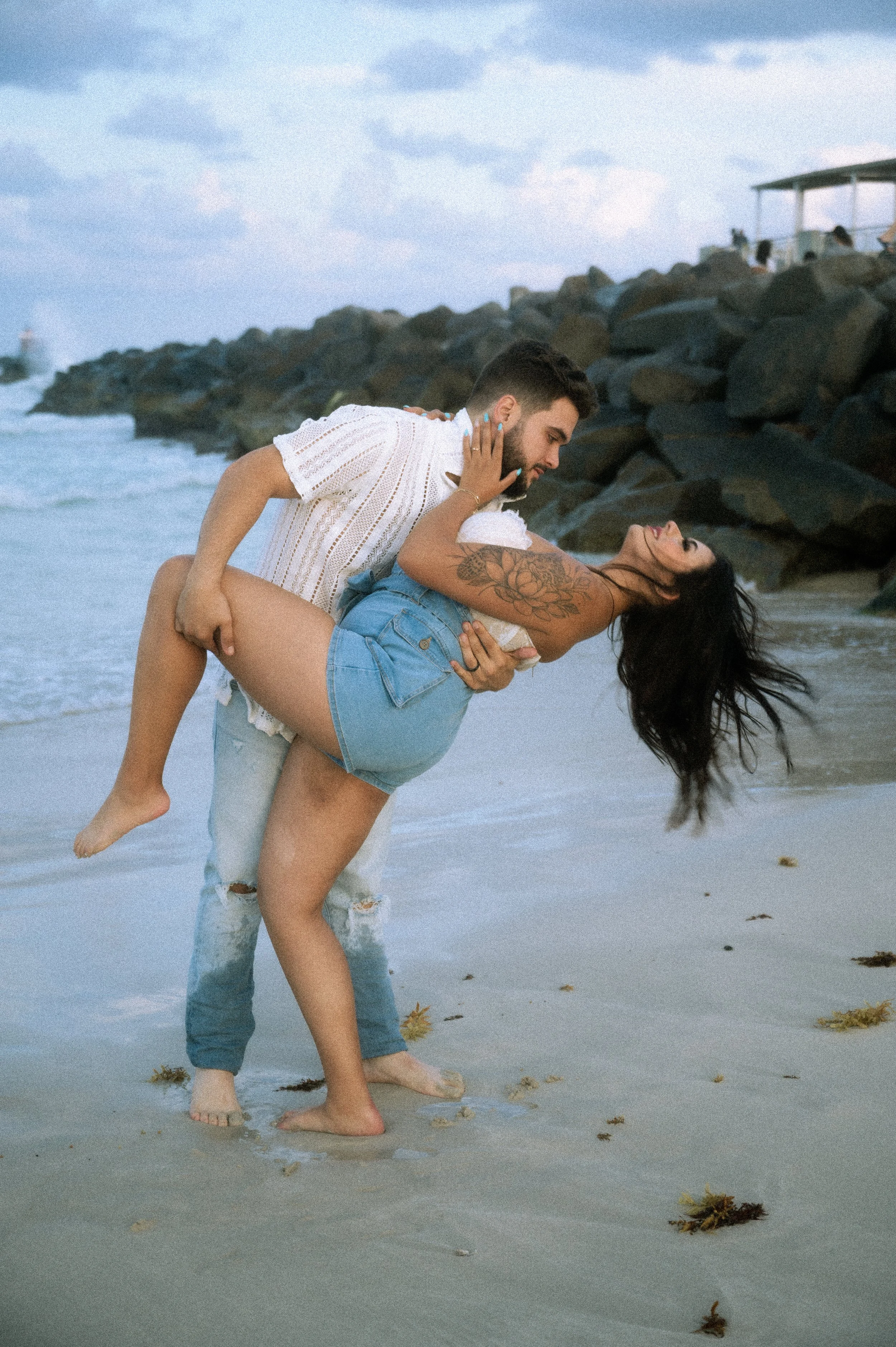 southpointe-beach-engagement-photosession-photography-couple-miami-beachphotosession-255.jpg